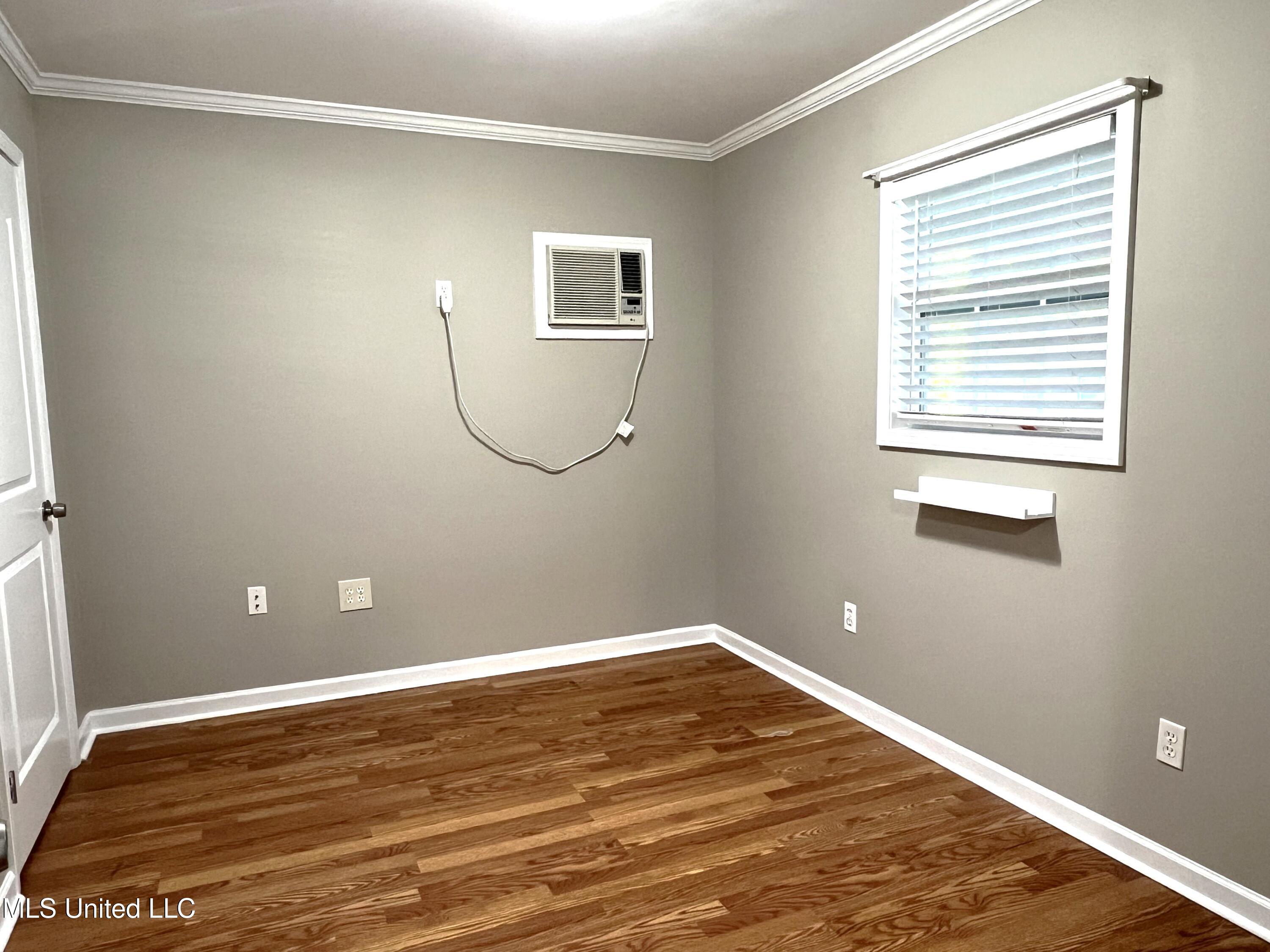 8539 Chesterfield Drive Property Photo 15