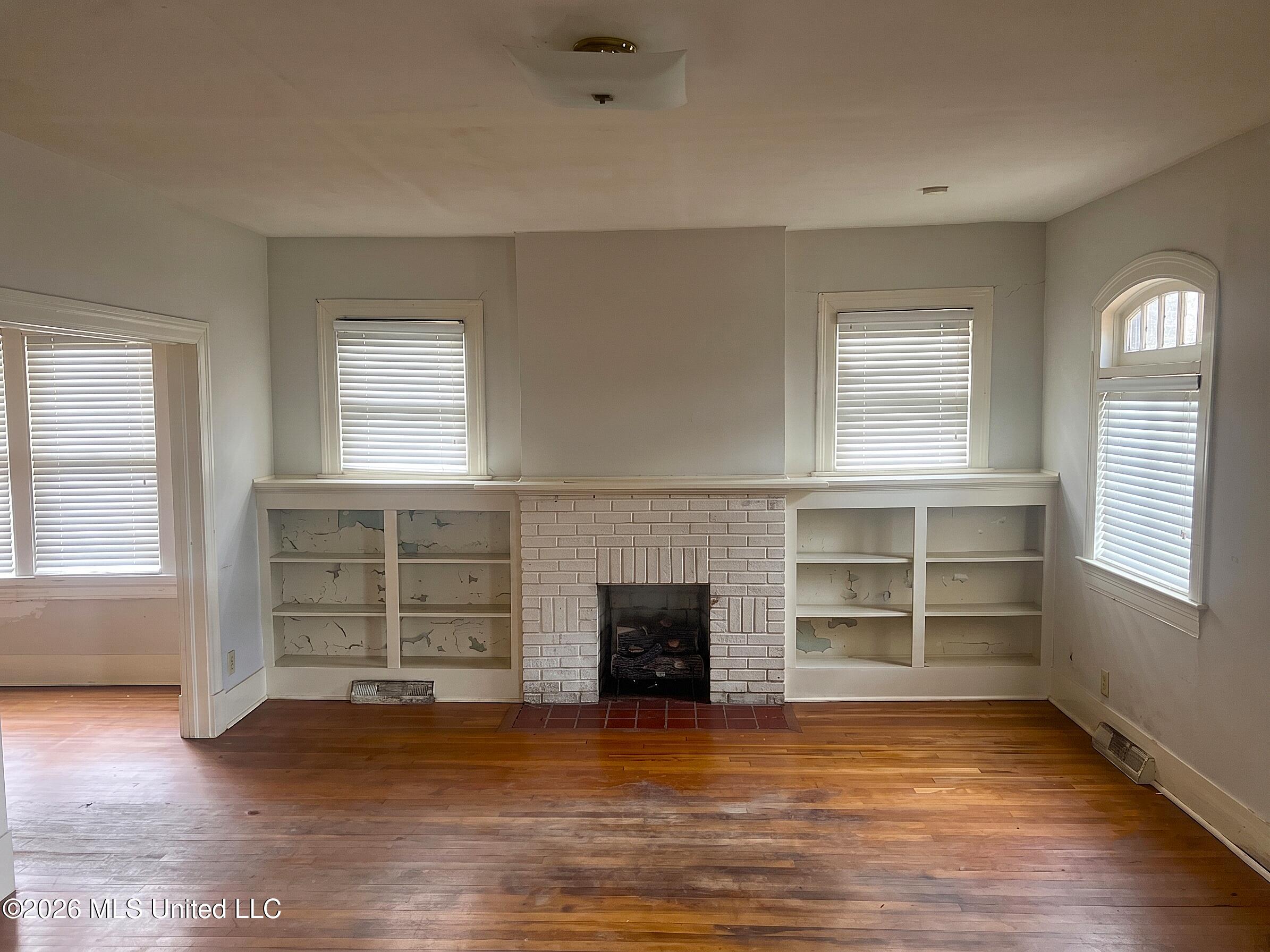 627 Mohawk Avenue Property Photo 4