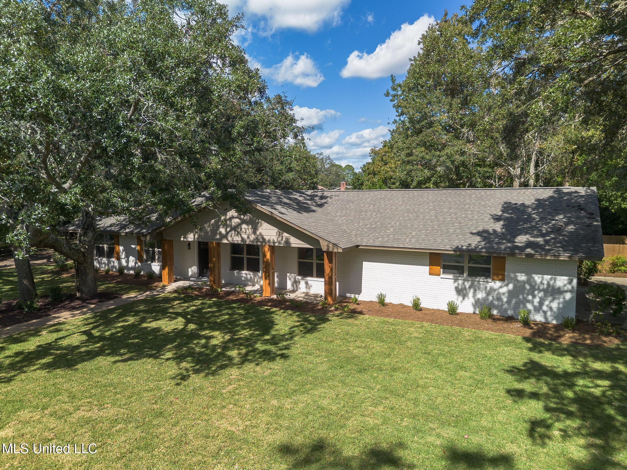 306 Westview Drive Property Photo 5