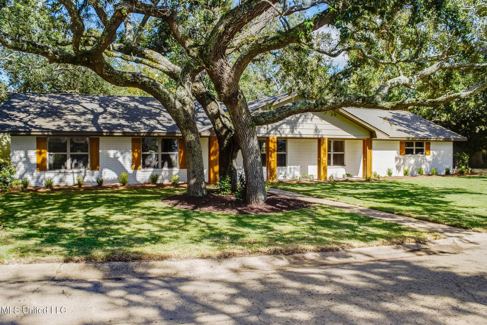 306 Westview Drive Property Photo 6