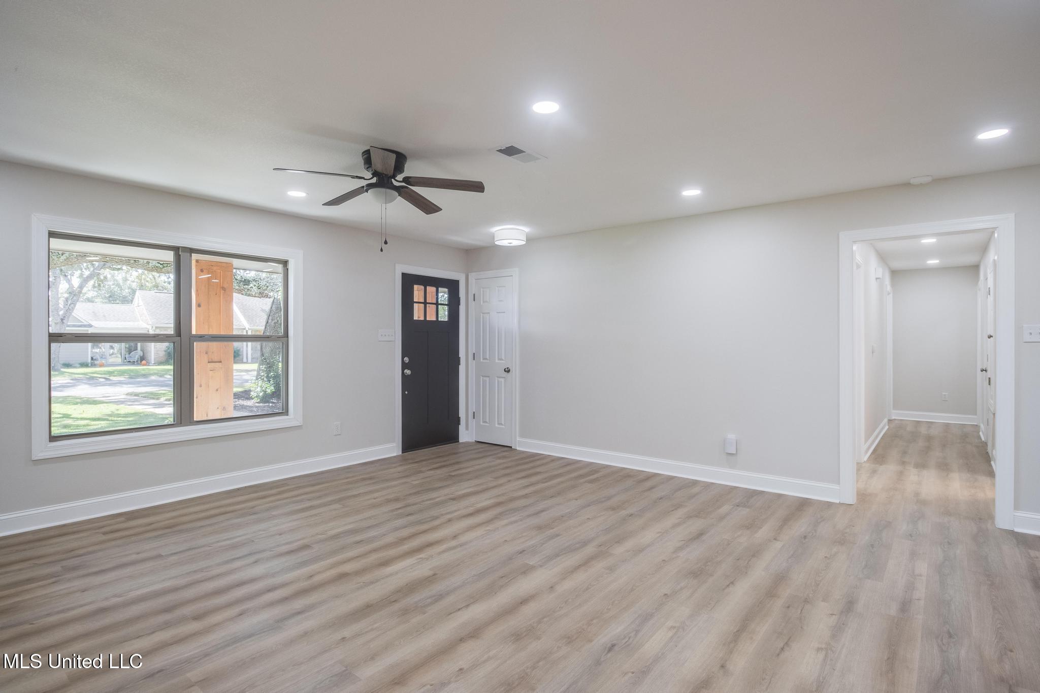 306 Westview Drive Property Photo 9