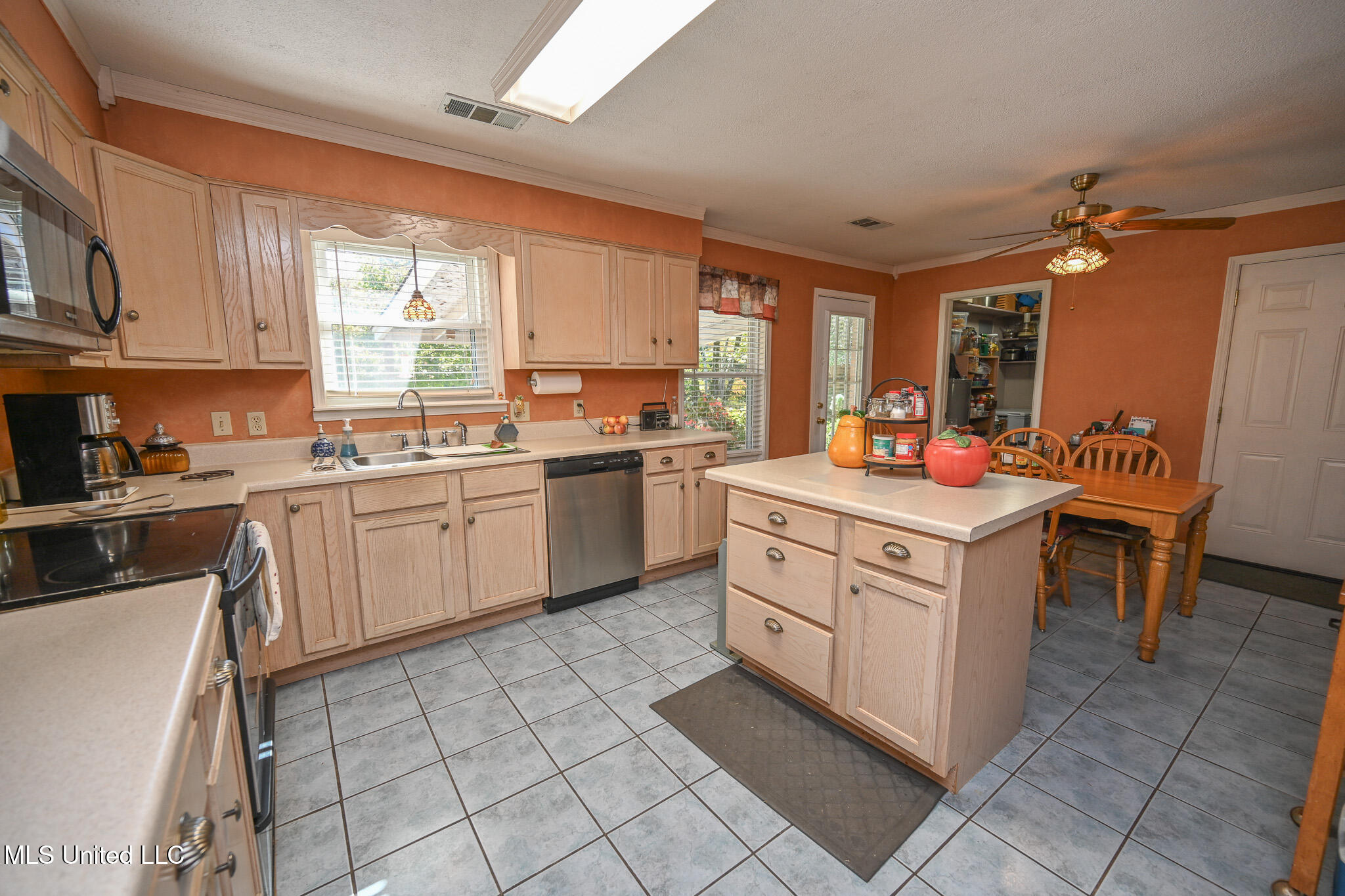 20 James Black Road Property Photo 15