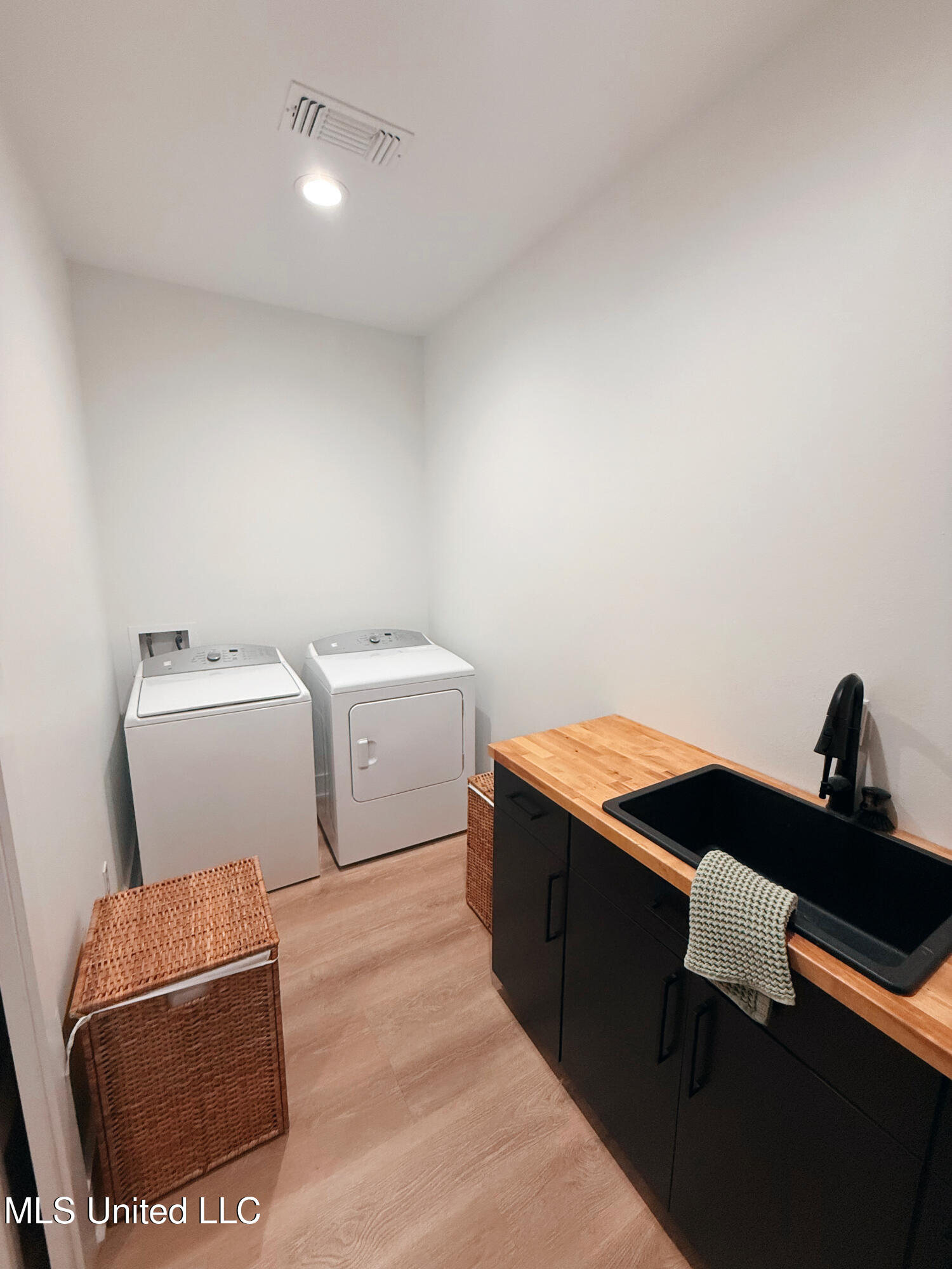 10 Switch Road Property Photo 20