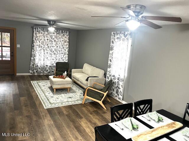 14151 N Highway 35 Property Photo 7