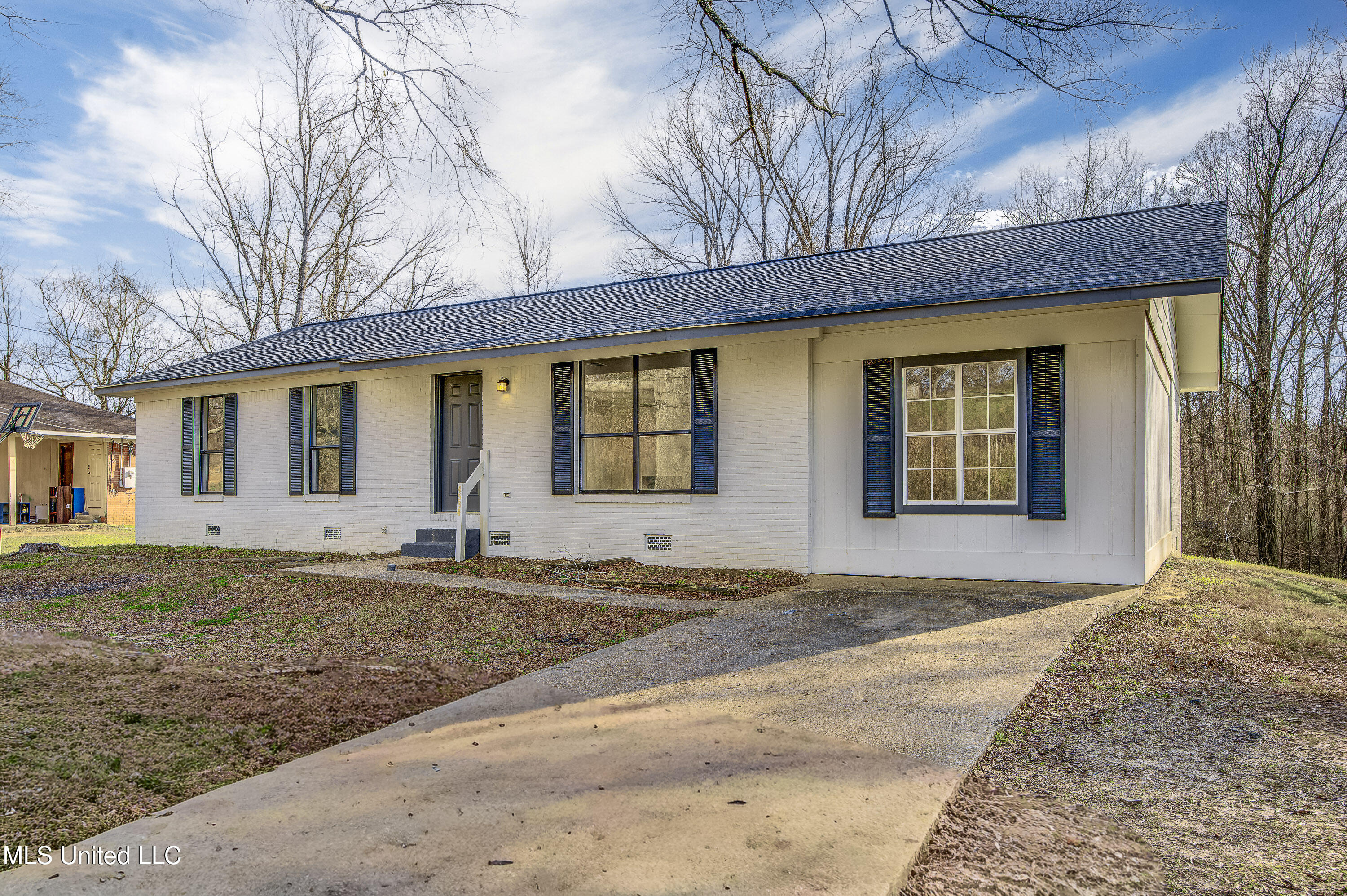 4534 Halls Ferry Road Property Photo 2
