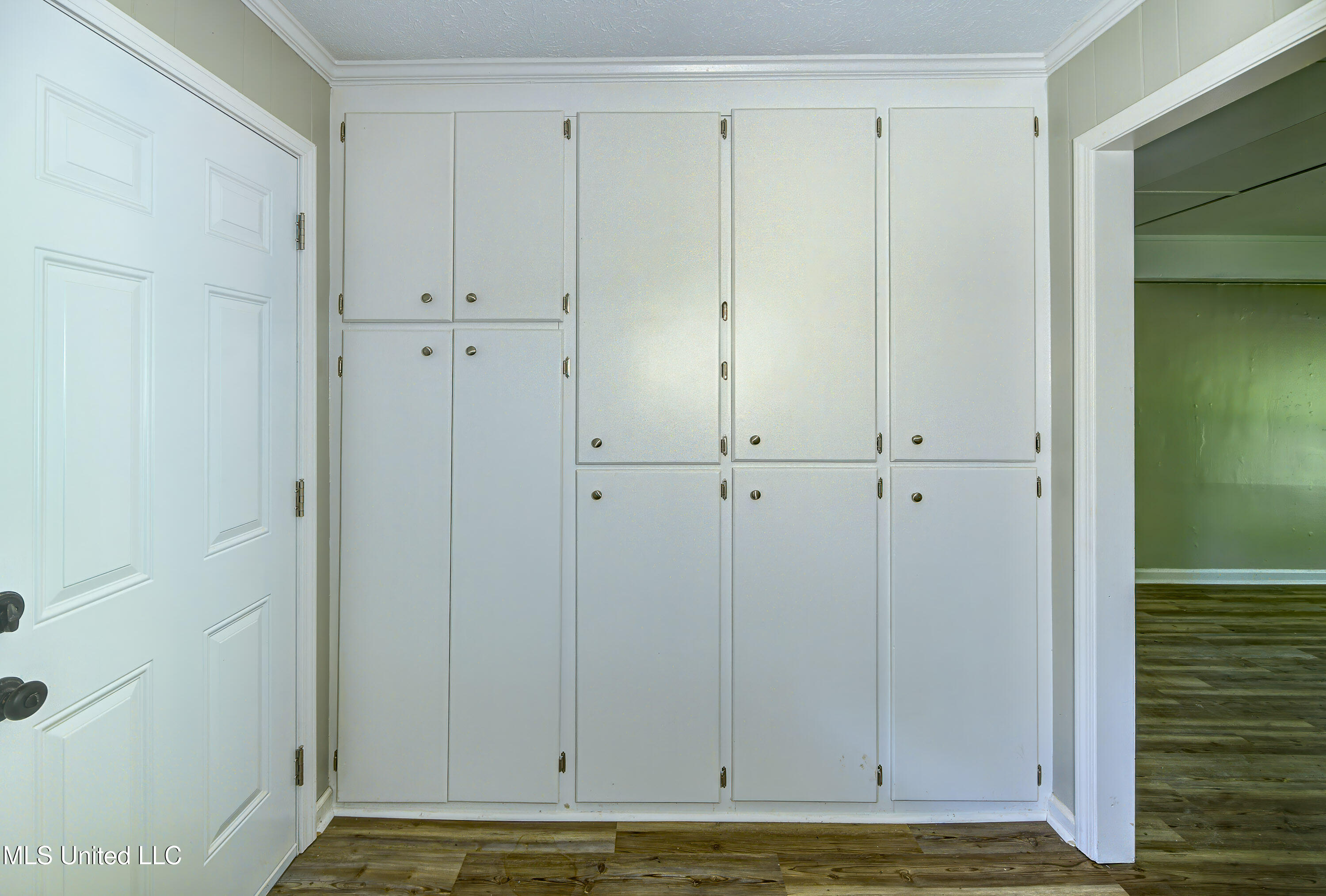 4534 Halls Ferry Road Property Photo 9