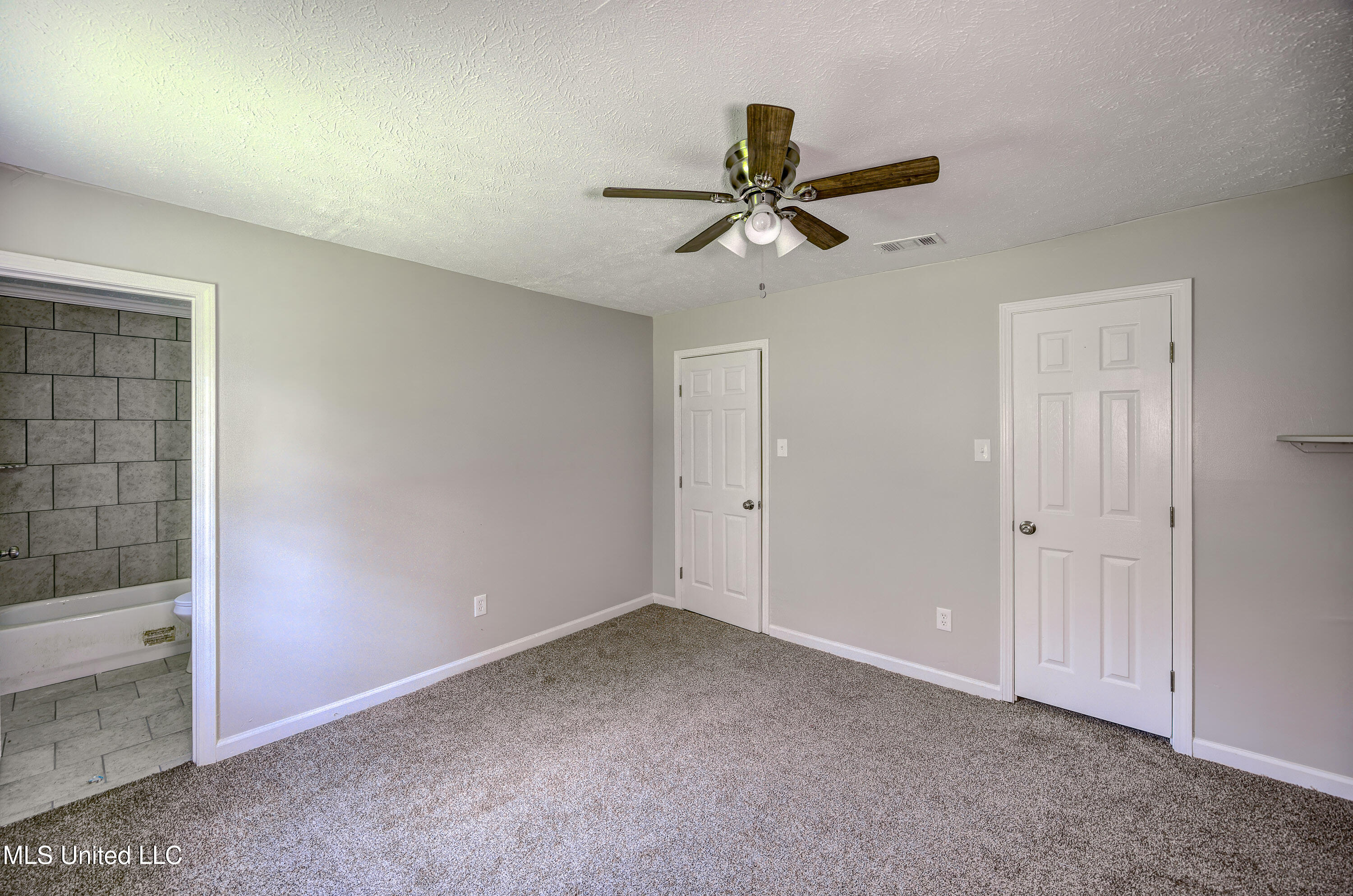 4534 Halls Ferry Road Property Photo 15