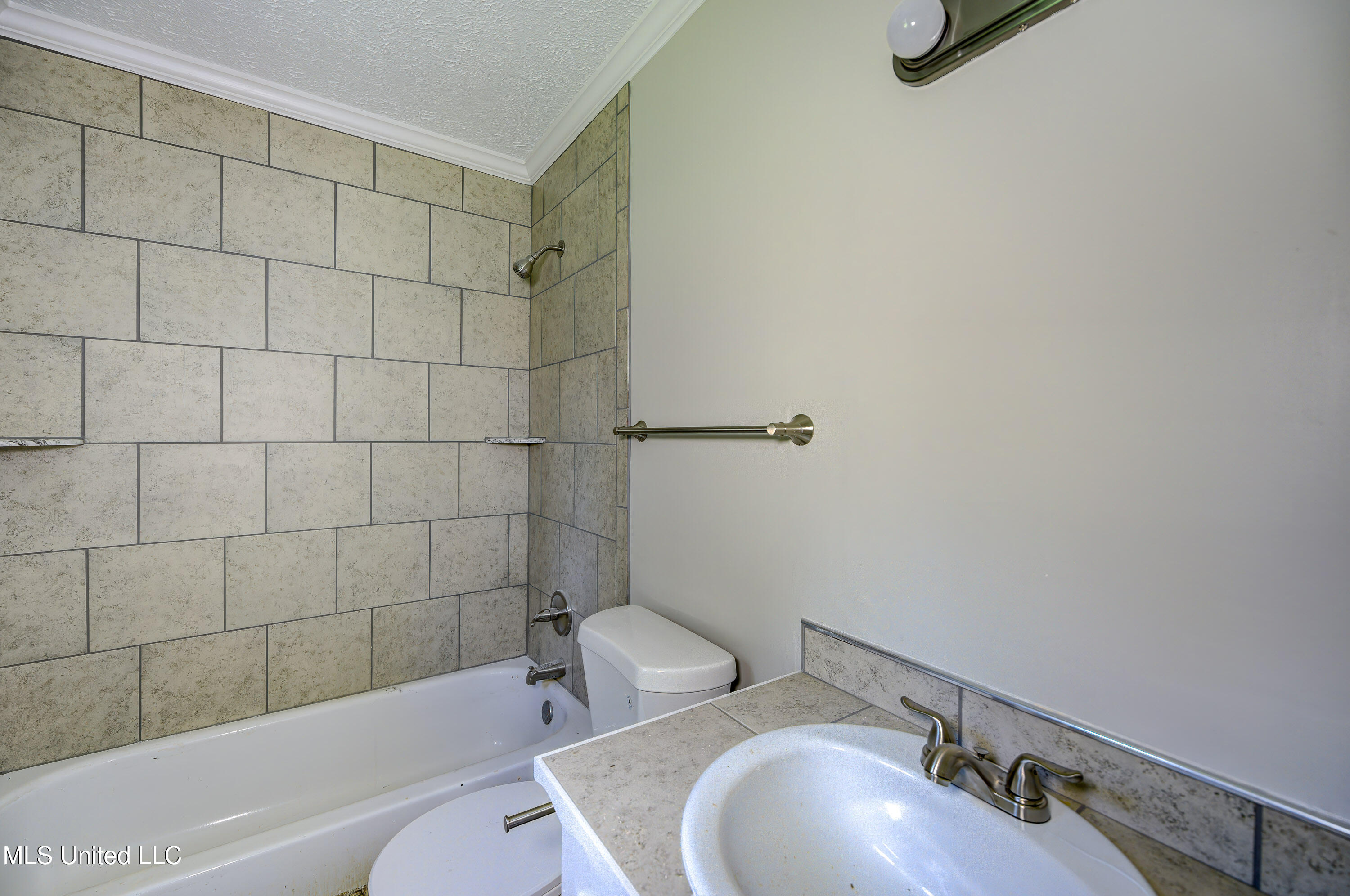 4534 Halls Ferry Road Property Photo 16