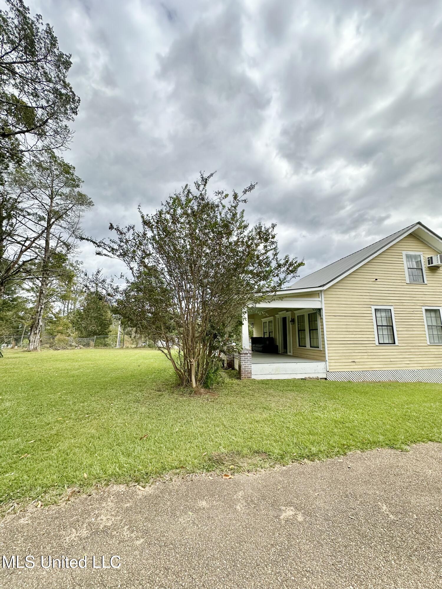 544 Liberty Road Property Photo 3