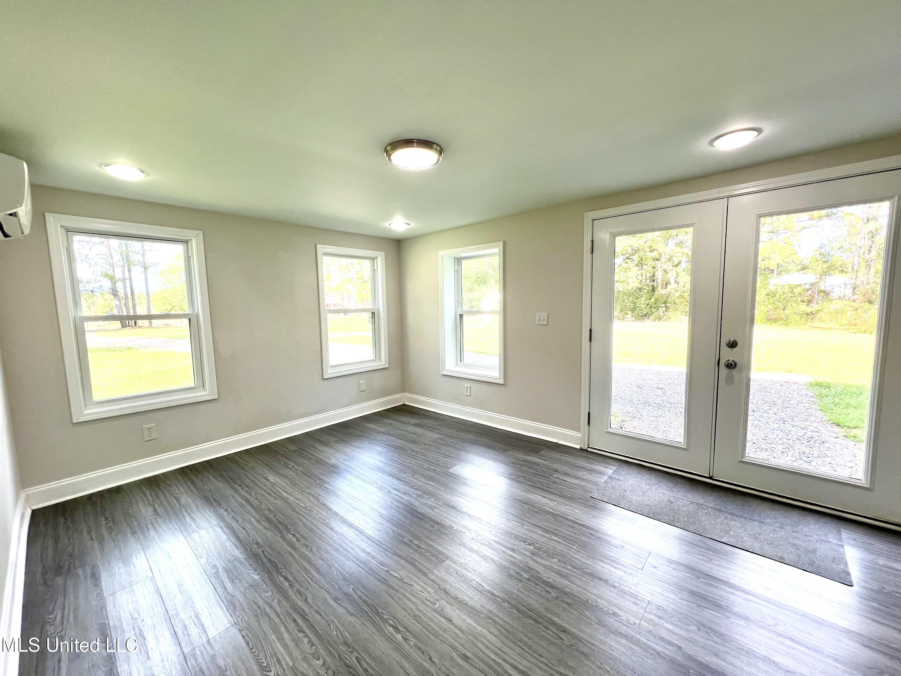 1074 Pleasant Grove Road Property Photo 6