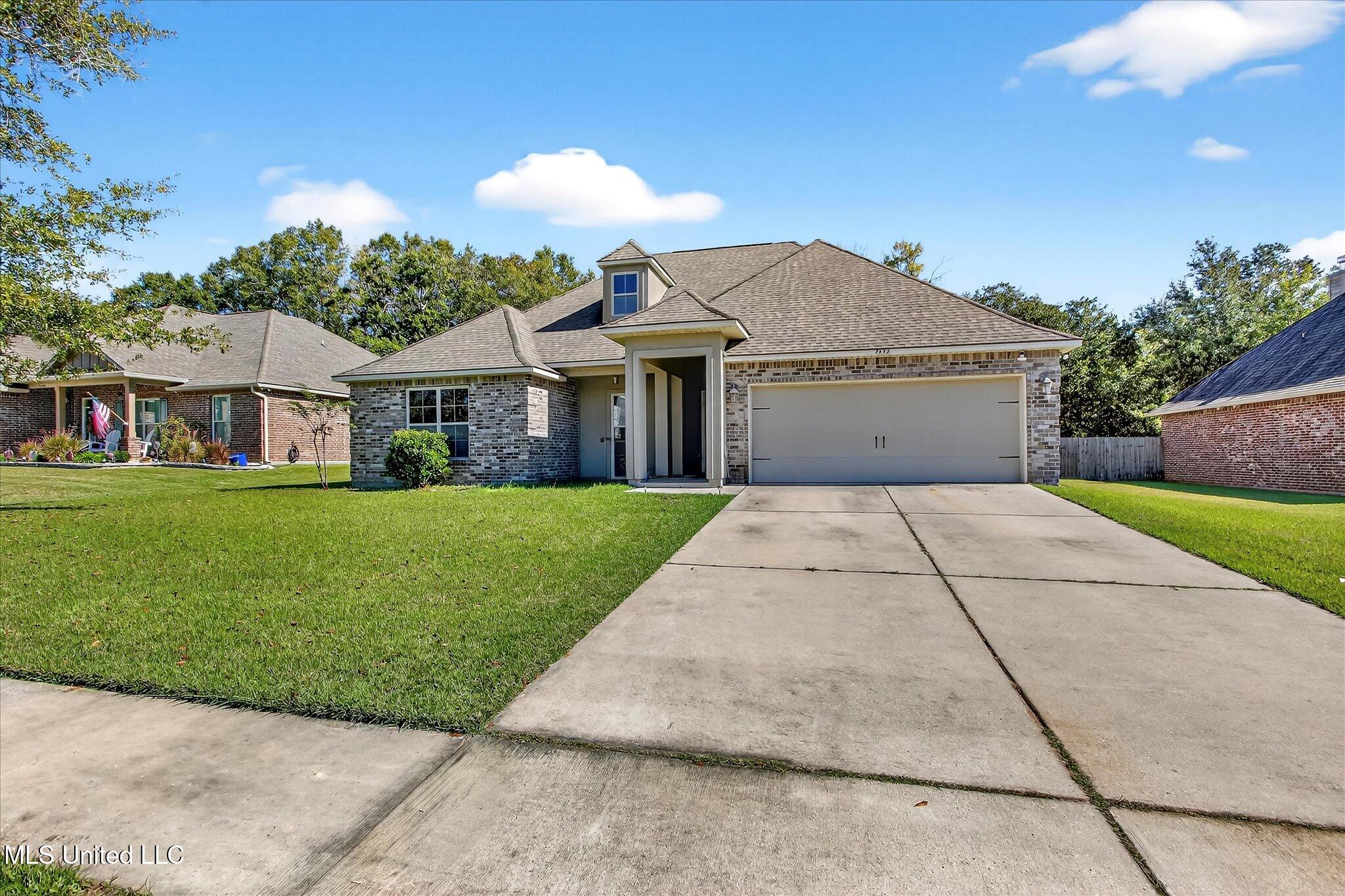 7432 Saints Circle Property Photo 2