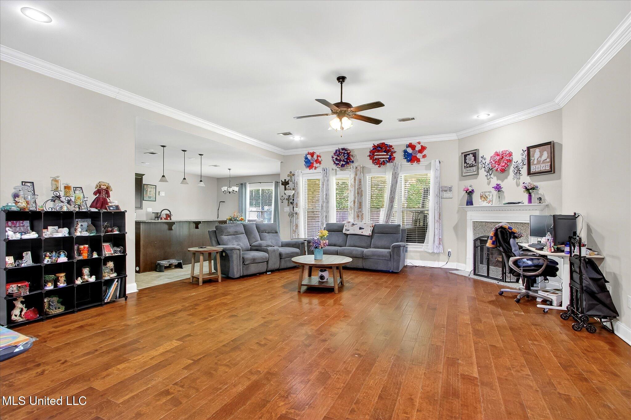 7432 Saints Circle Property Photo 9