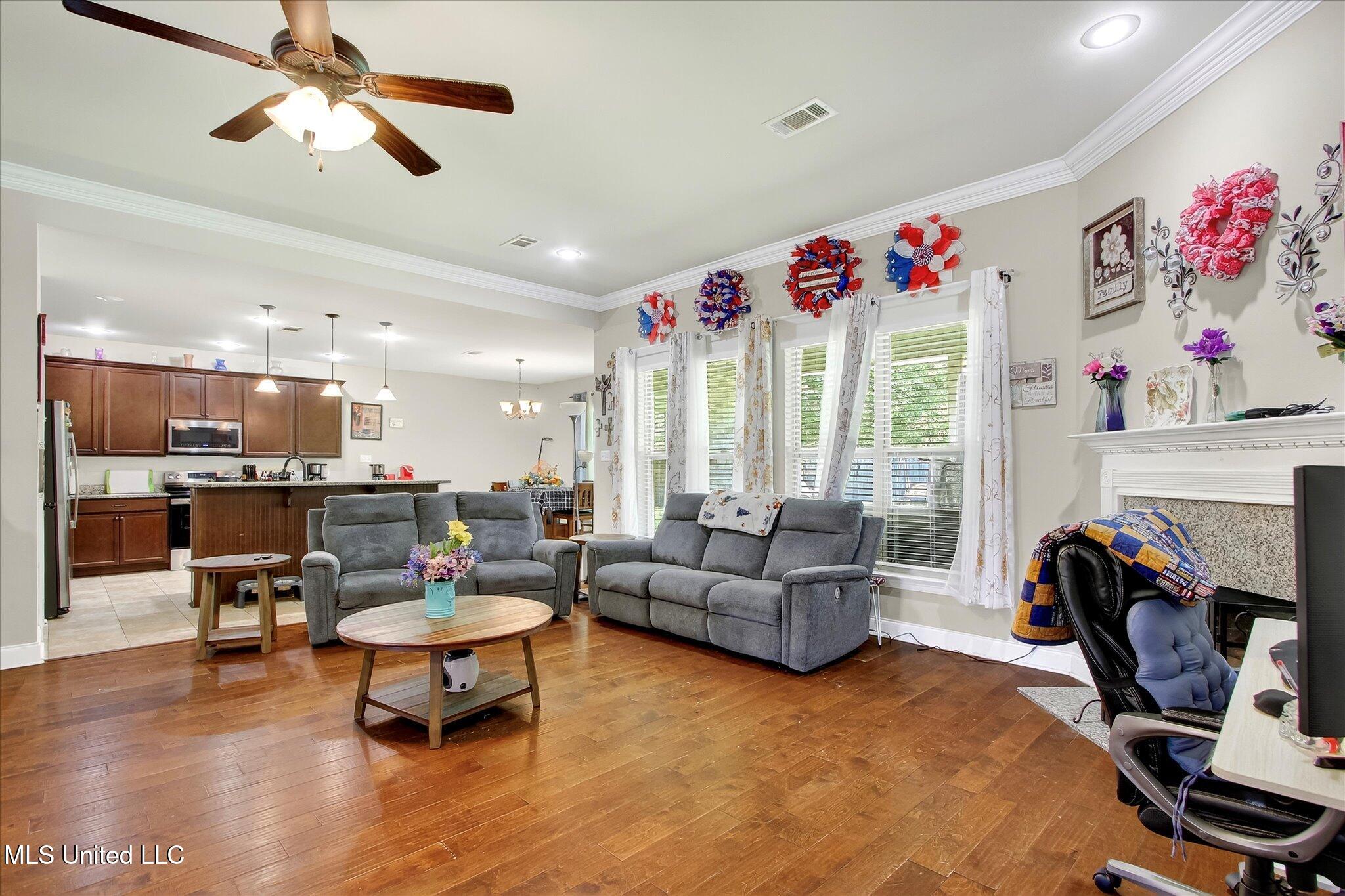 7432 Saints Circle Property Photo 10