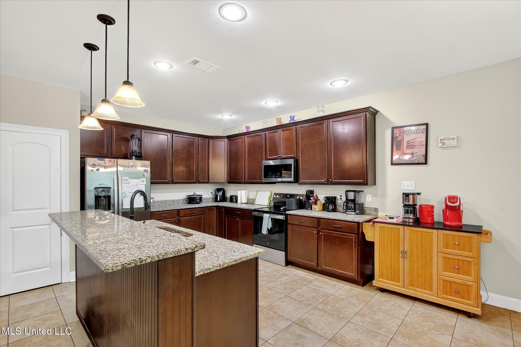 7432 Saints Circle Property Photo 13