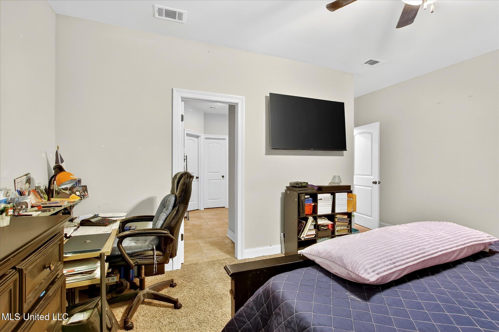 7432 Saints Circle Property Photo 24