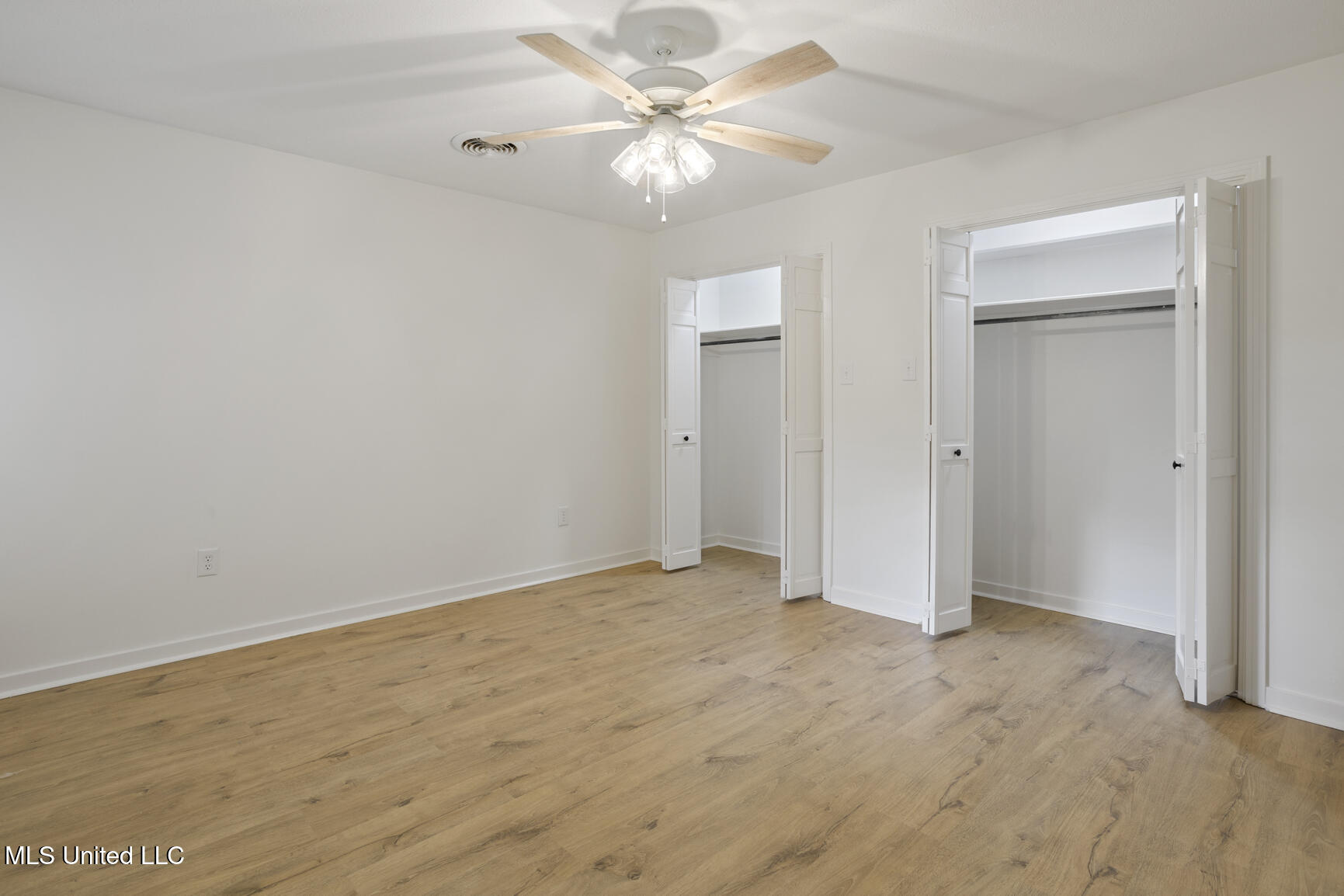 445 Armour Drive Property Photo 16