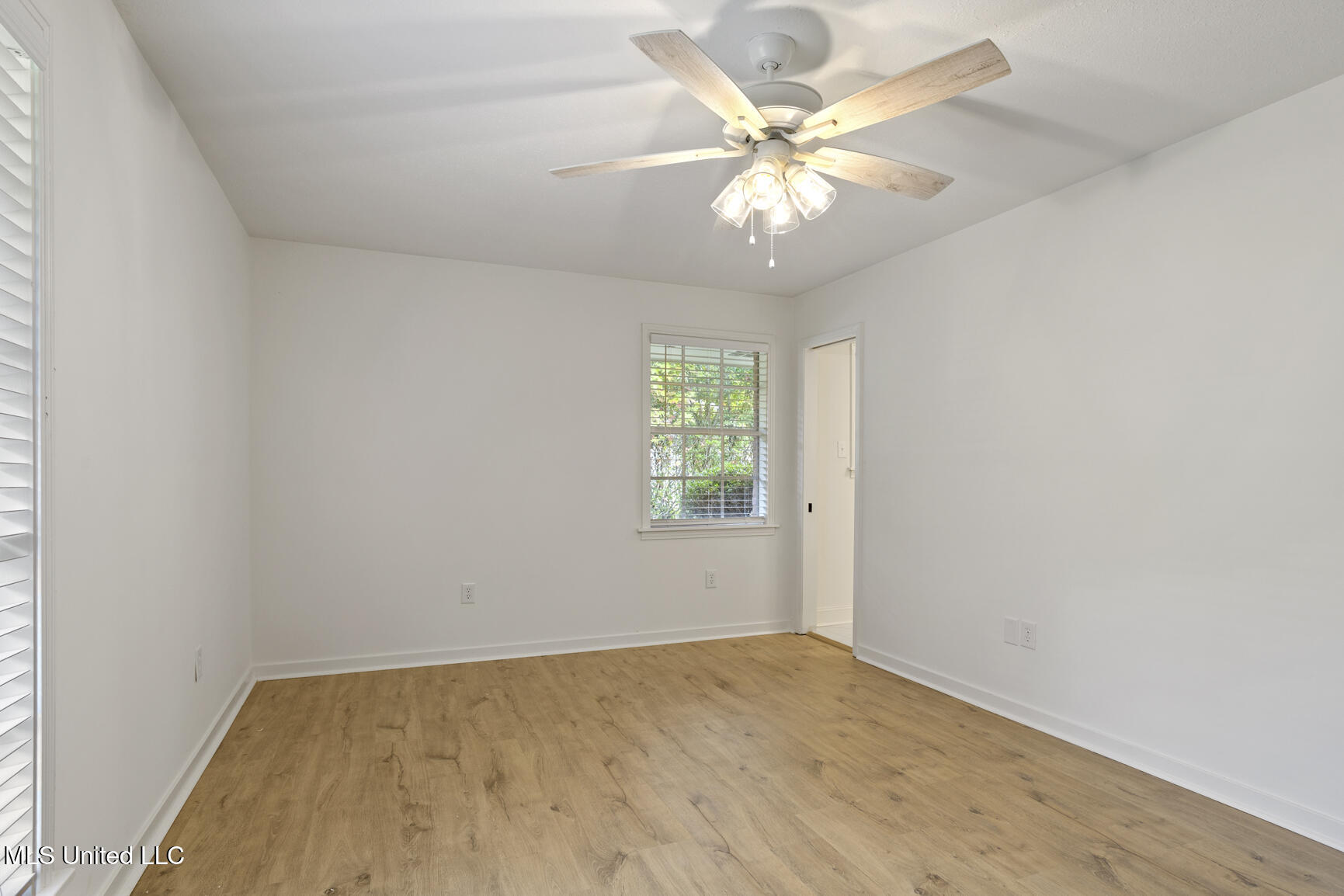 445 Armour Drive Property Photo 22