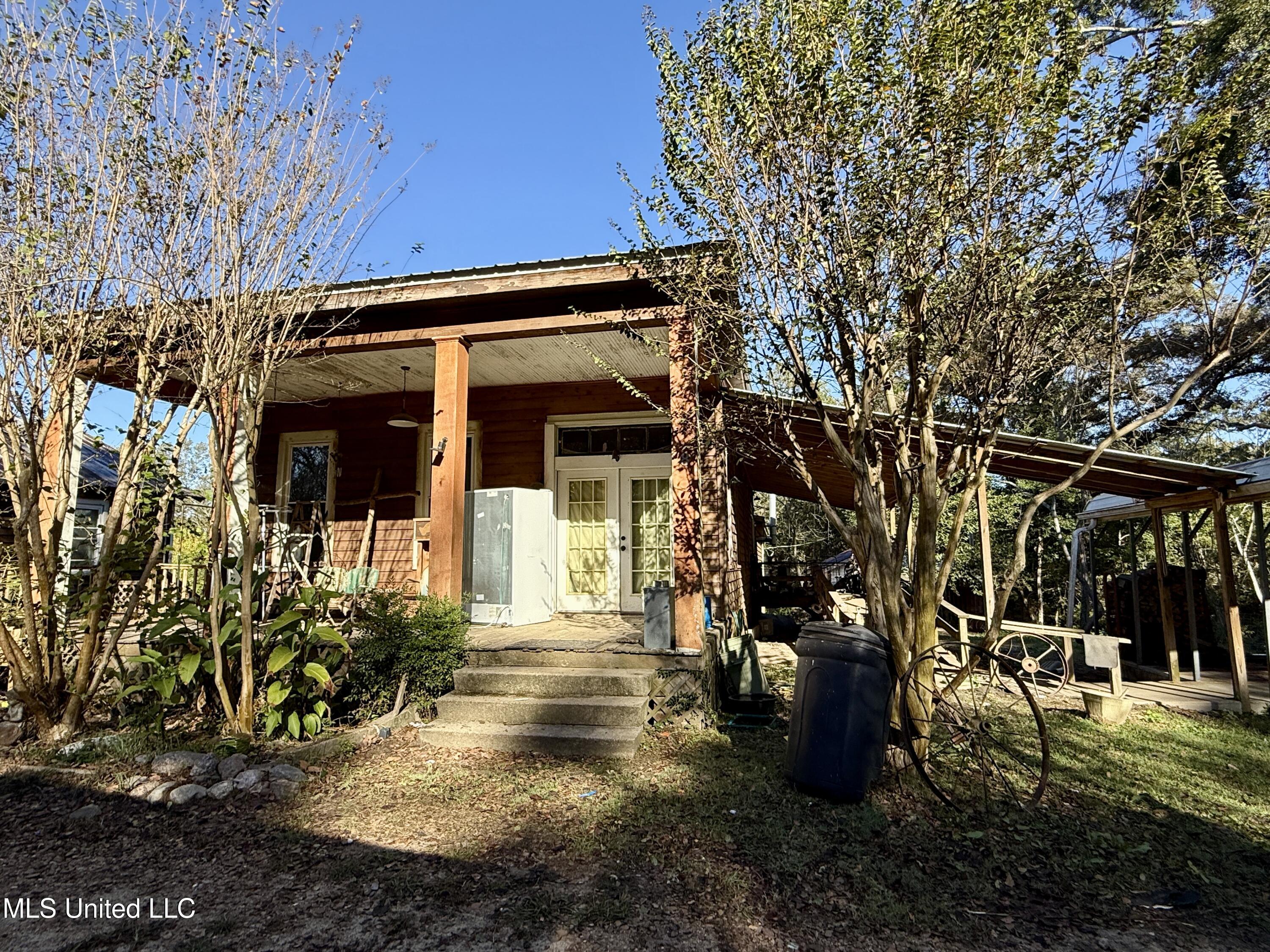 8 Newman Road Property Photo 1
