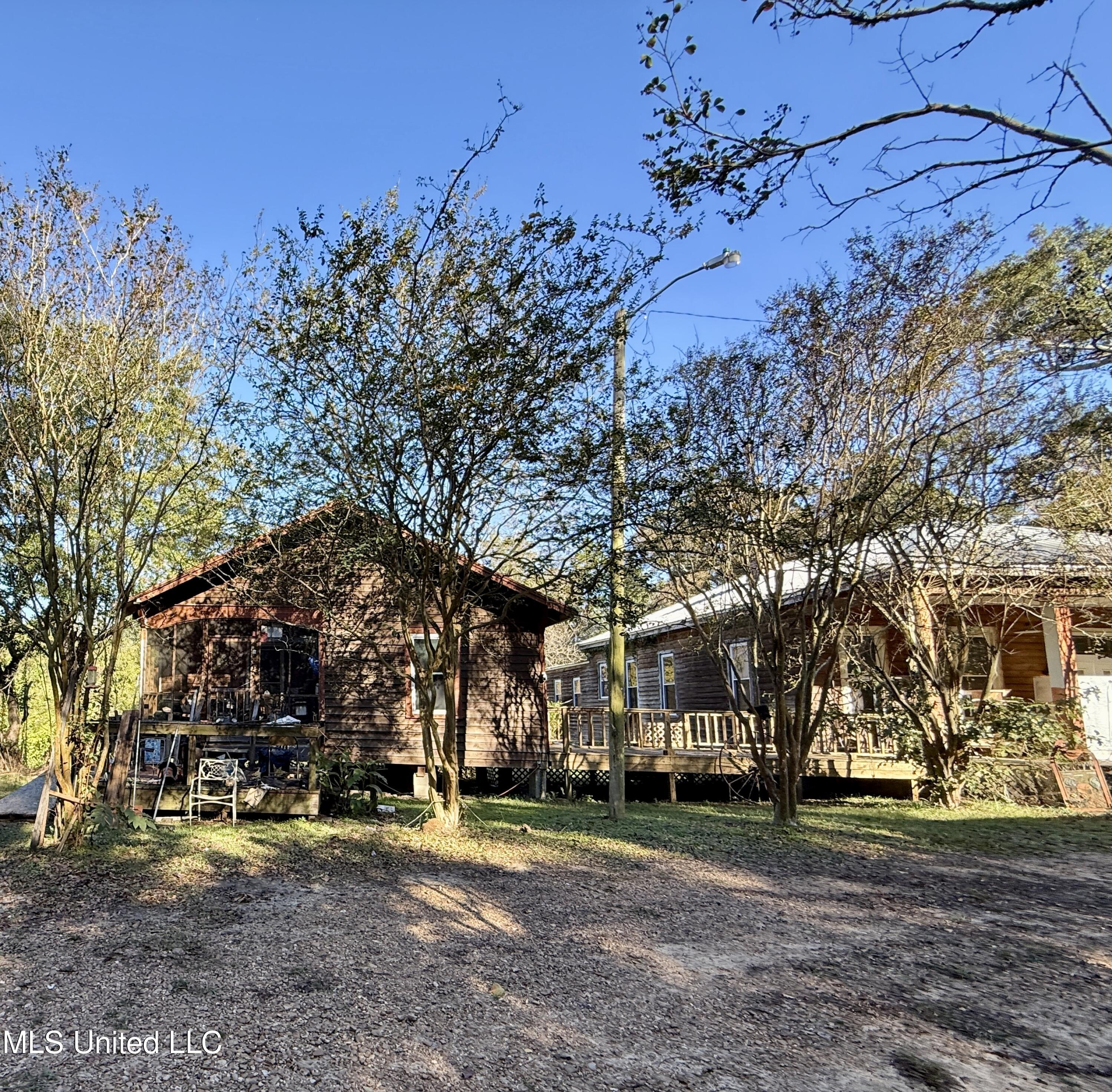 8 Newman Road Property Photo 3