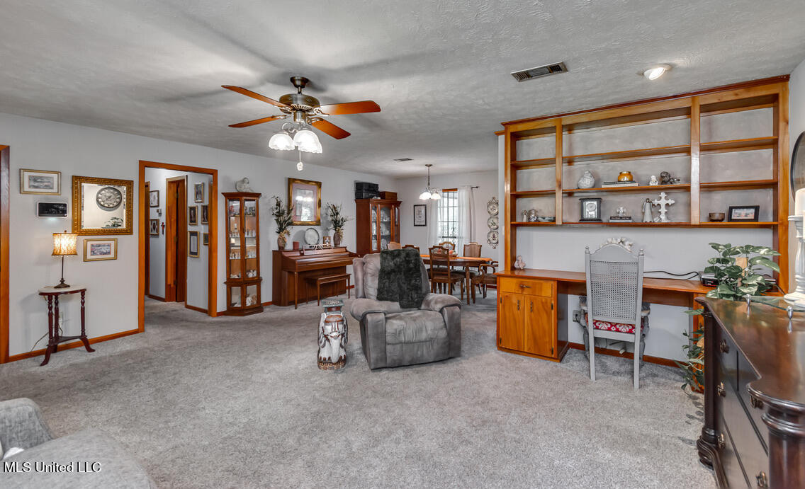 180 Alton Circle Property Photo 10