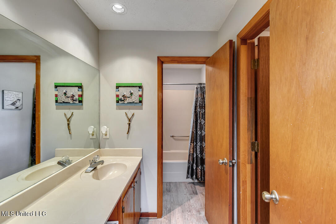 180 Alton Circle Property Photo 14