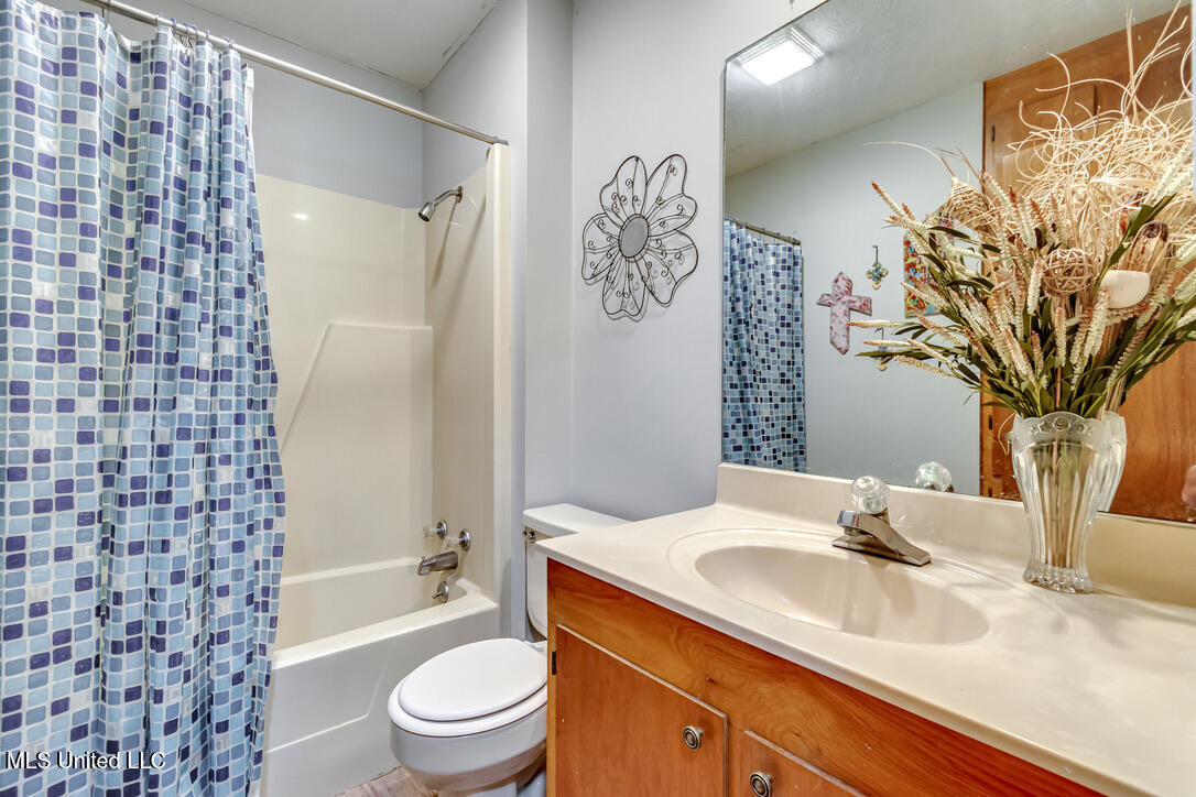 180 Alton Circle Property Photo 18