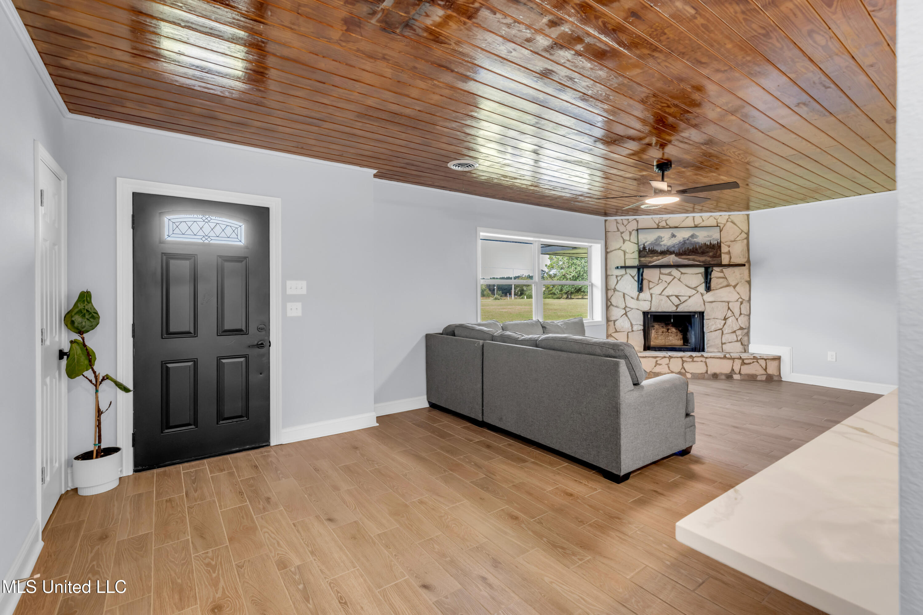 12330 Oaklawn Road Property Photo 4