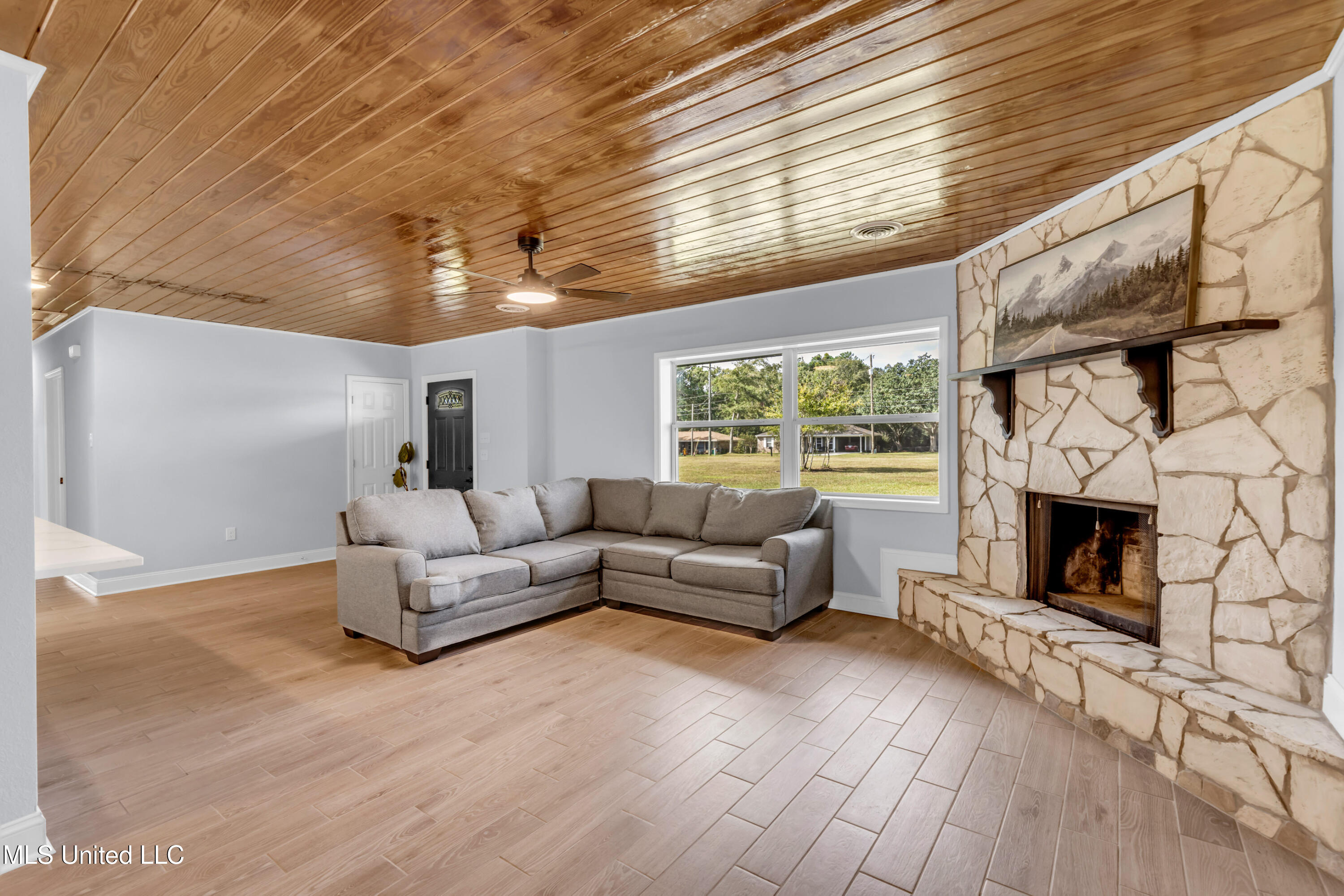 12330 Oaklawn Road Property Photo 6