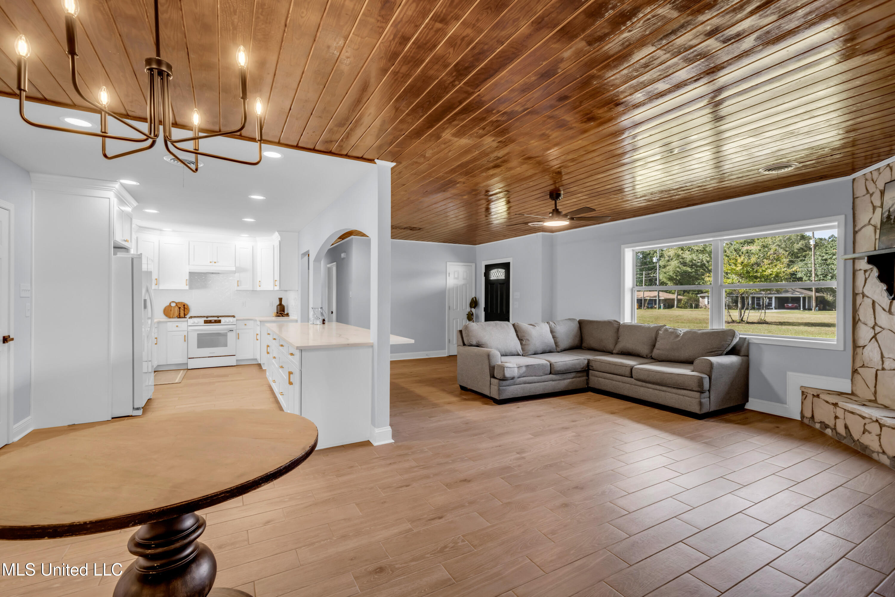 12330 Oaklawn Road Property Photo 7