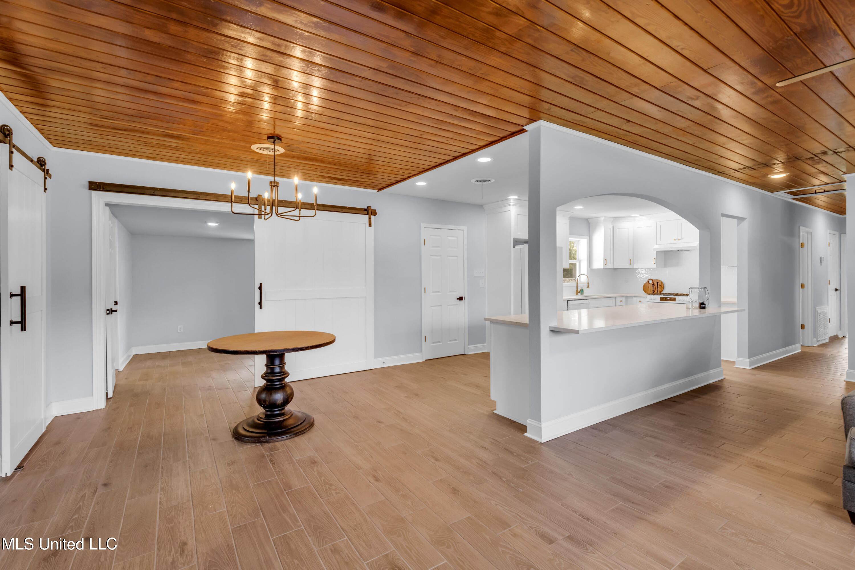 12330 Oaklawn Road Property Photo 8