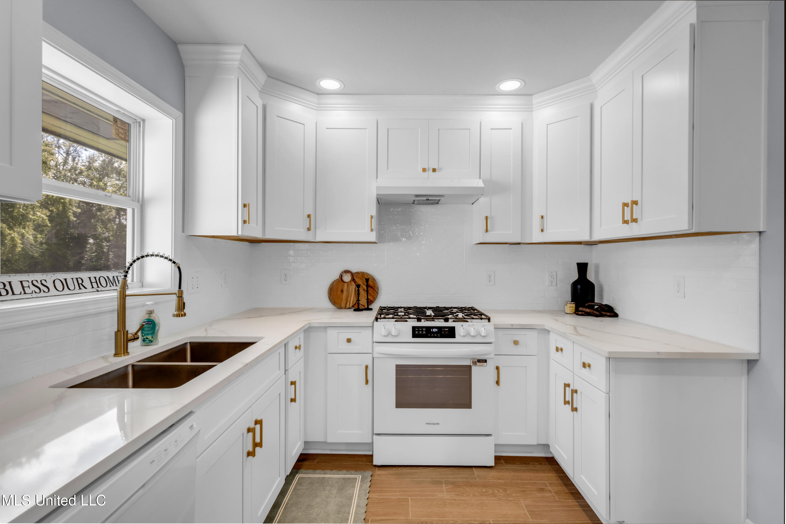 12330 Oaklawn Road Property Photo 10