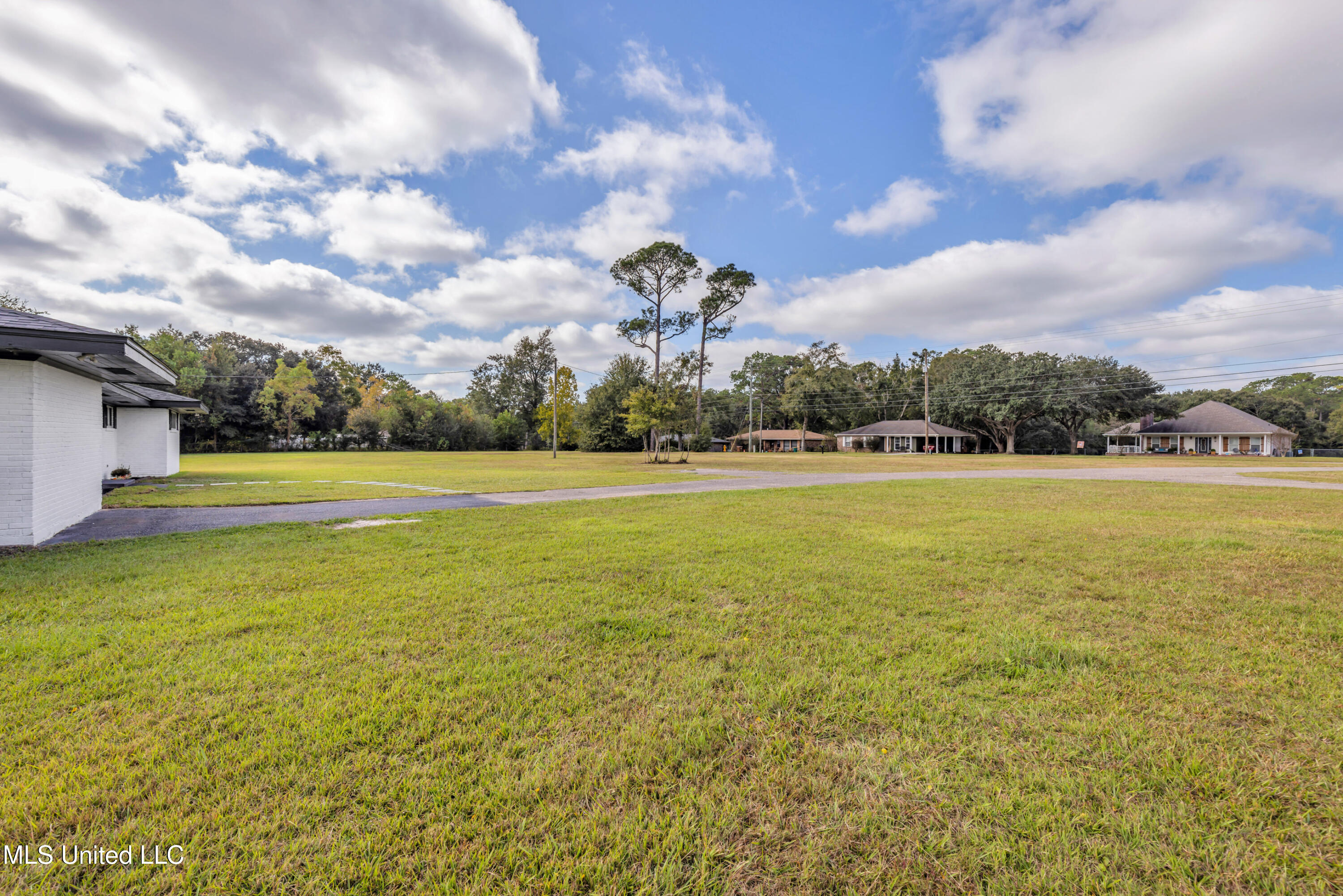 12330 Oaklawn Road Property Photo 42