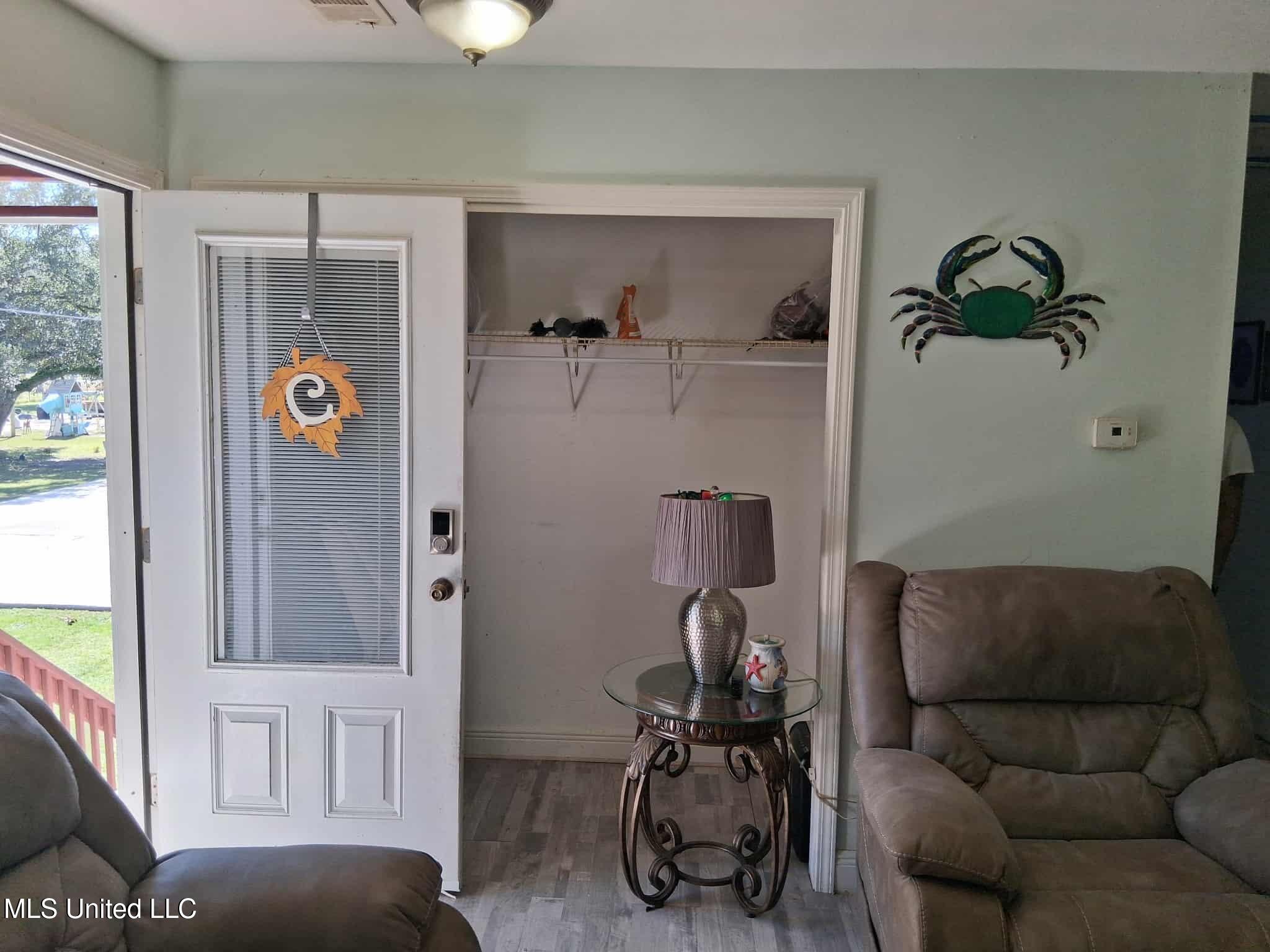 9035 Pine Drive Property Photo 10