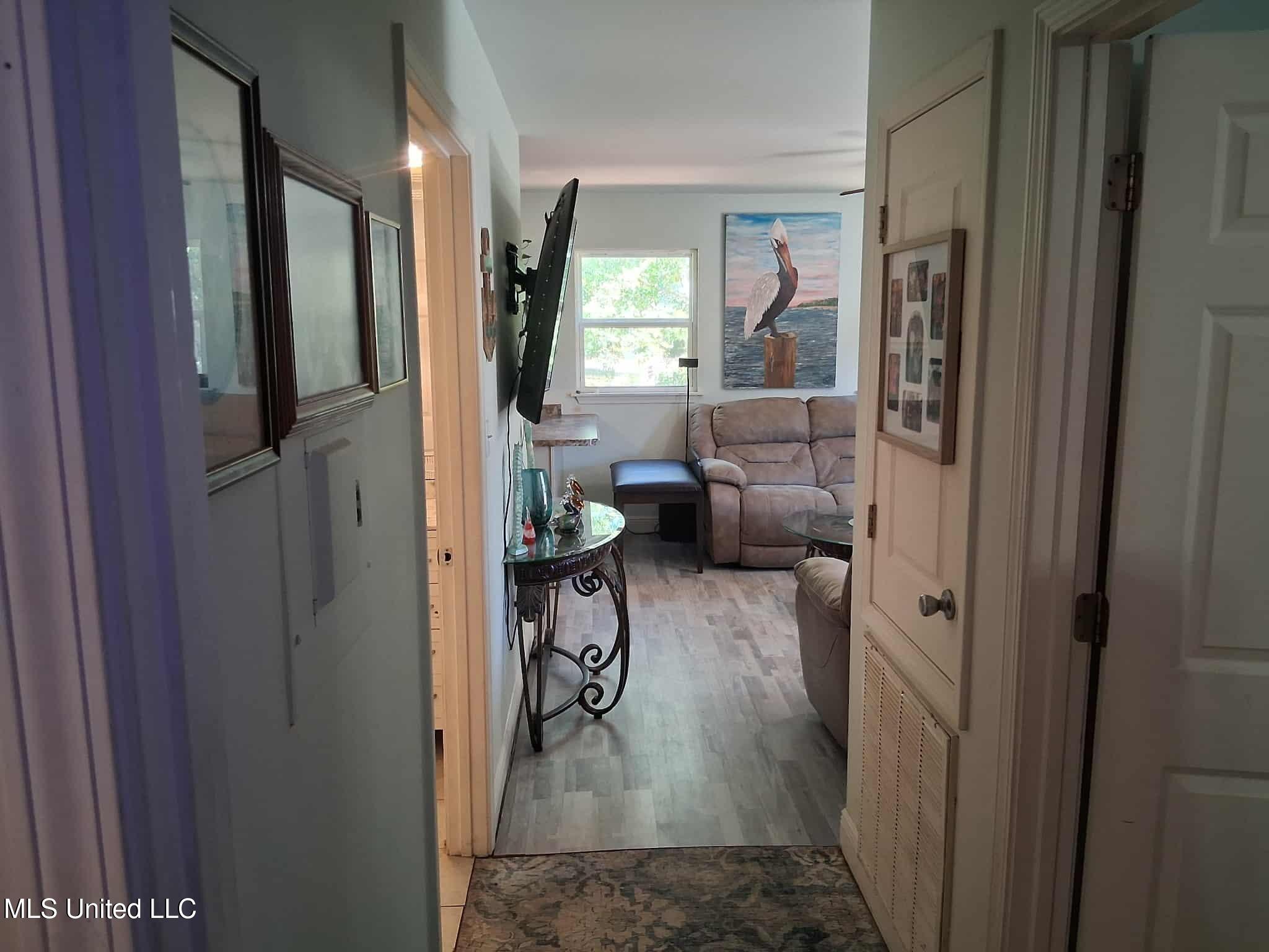 9035 Pine Drive Property Photo 12