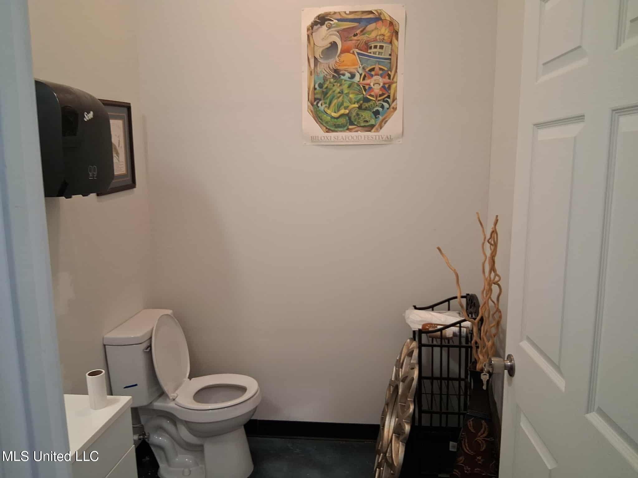 9035 Pine Drive Property Photo 13