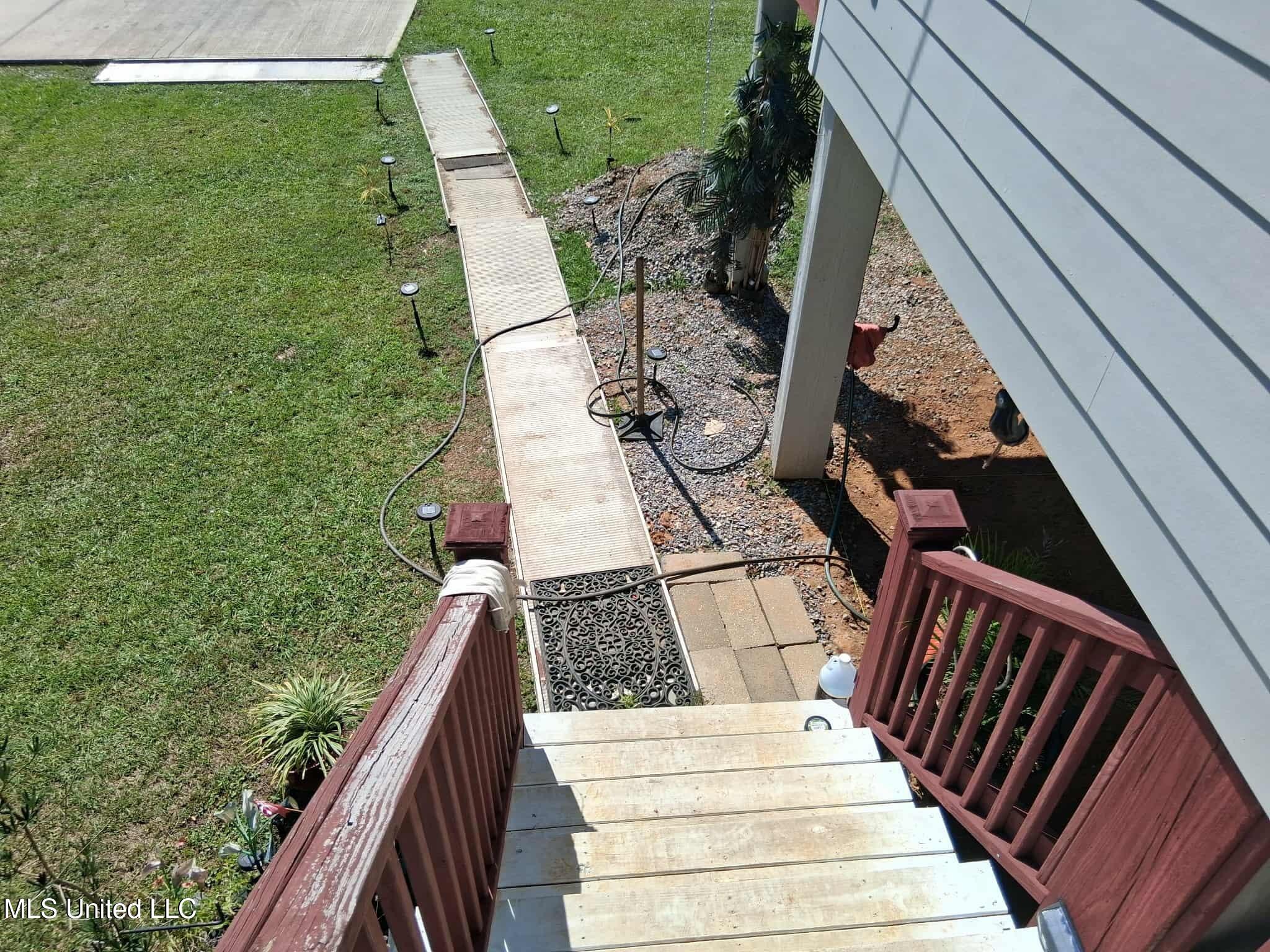 9035 Pine Drive Property Photo 18