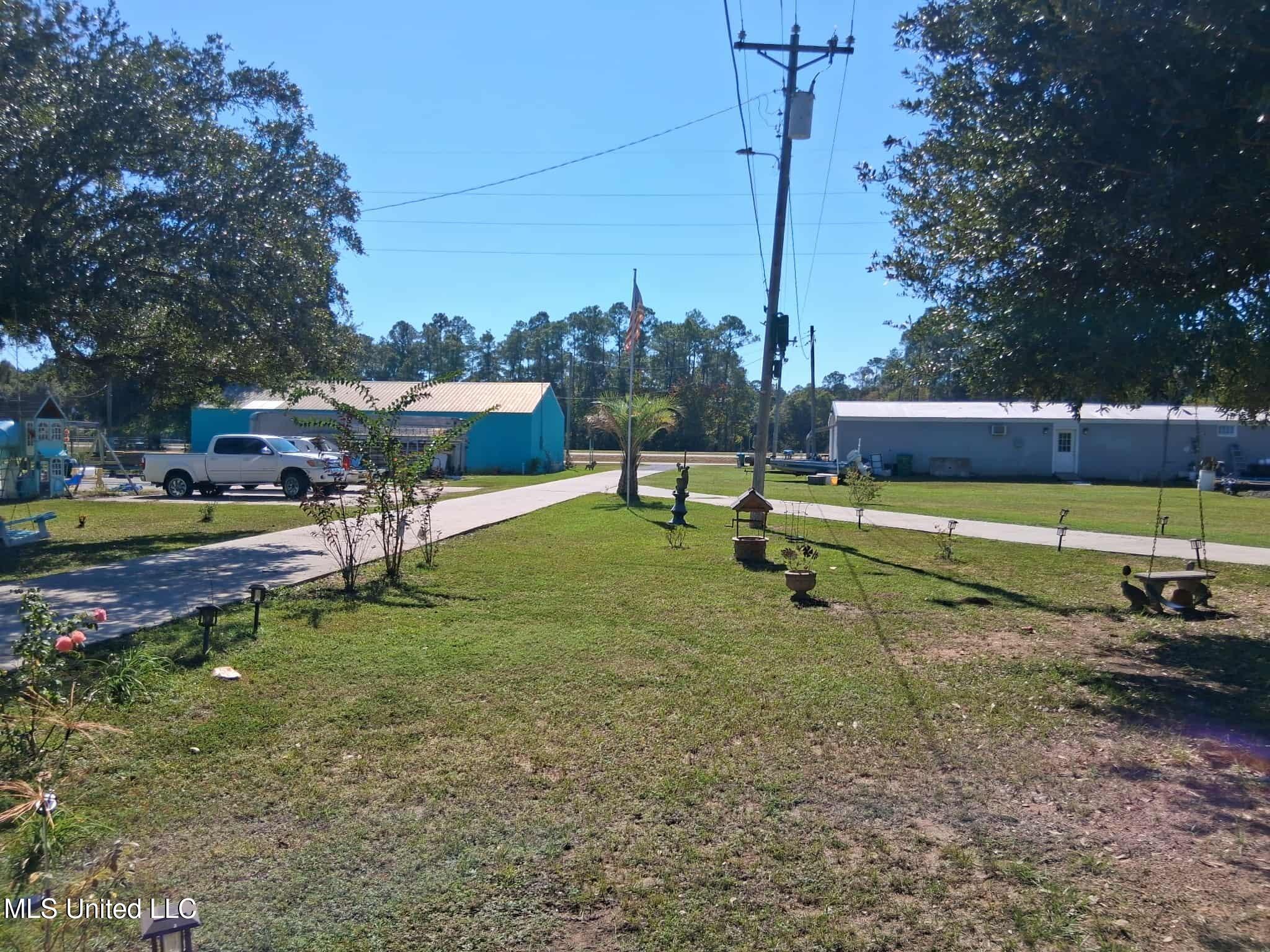 9035 Pine Drive Property Photo 32