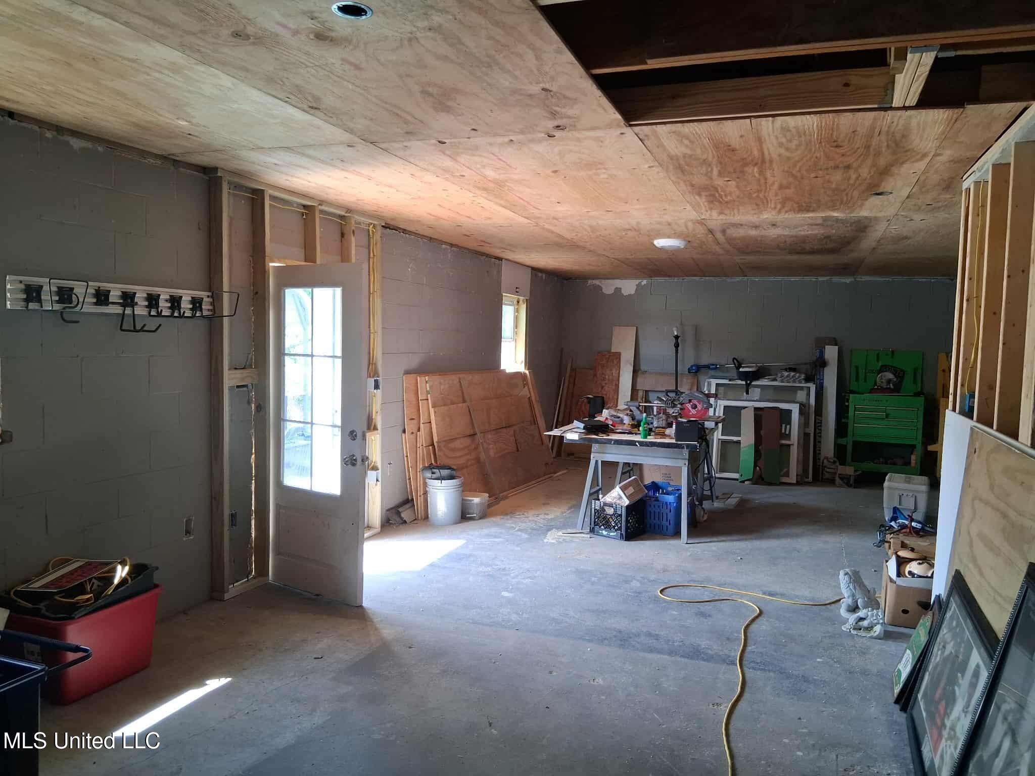 9035 Pine Drive Property Photo 38