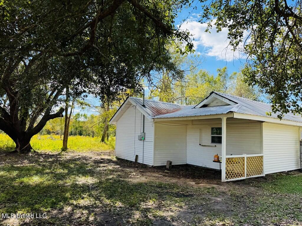 9 Rock Lane Property Photo 5