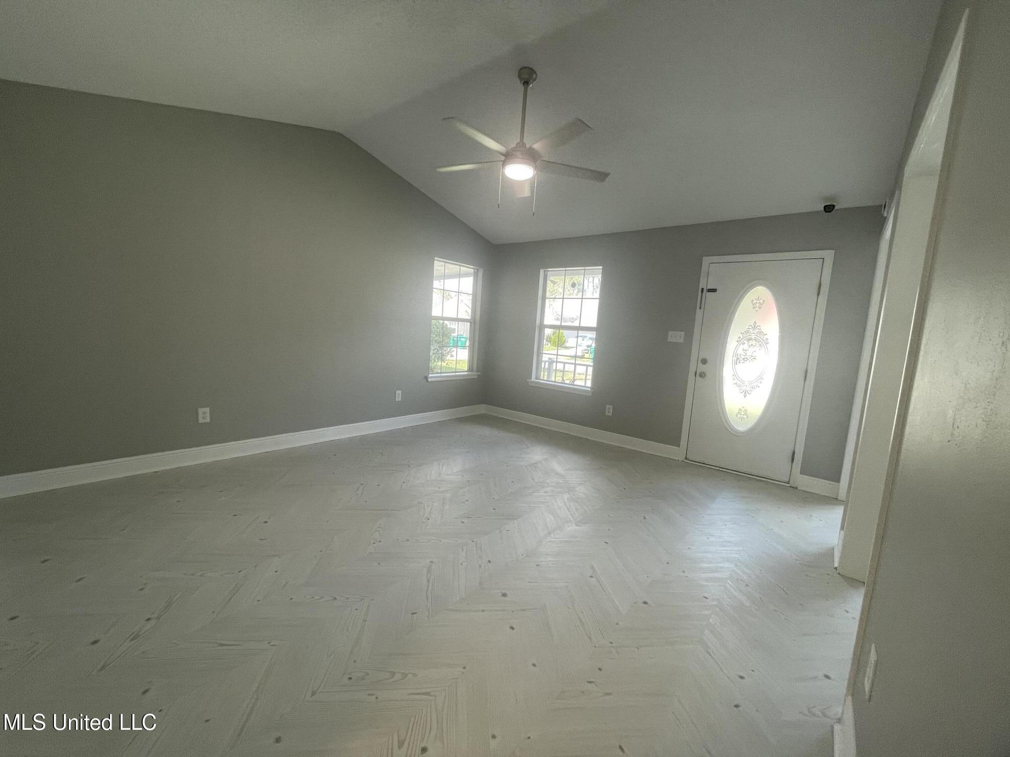 10604 E Bay Tree Drive Property Photo 5