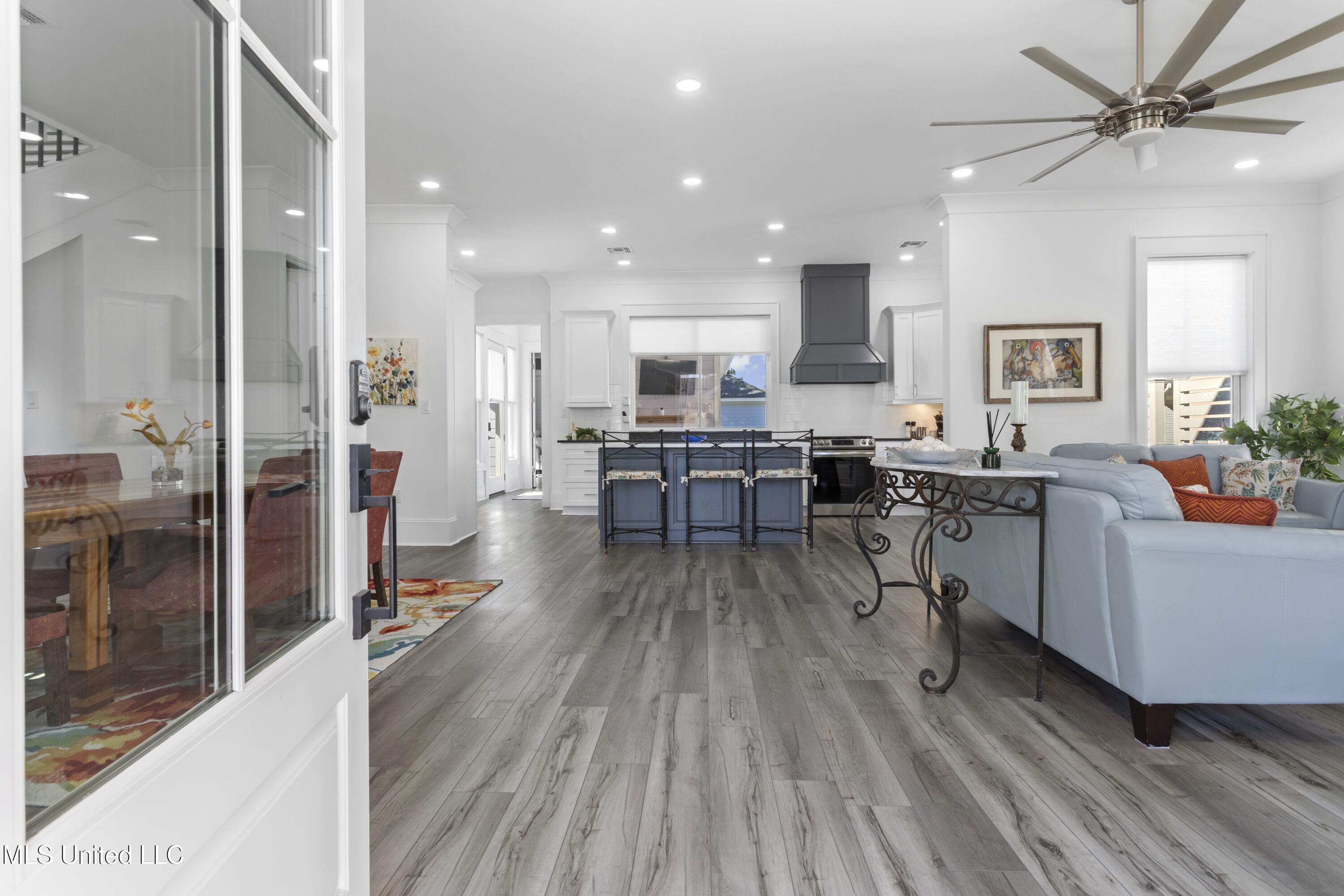 254 W Second Street Property Photo 9