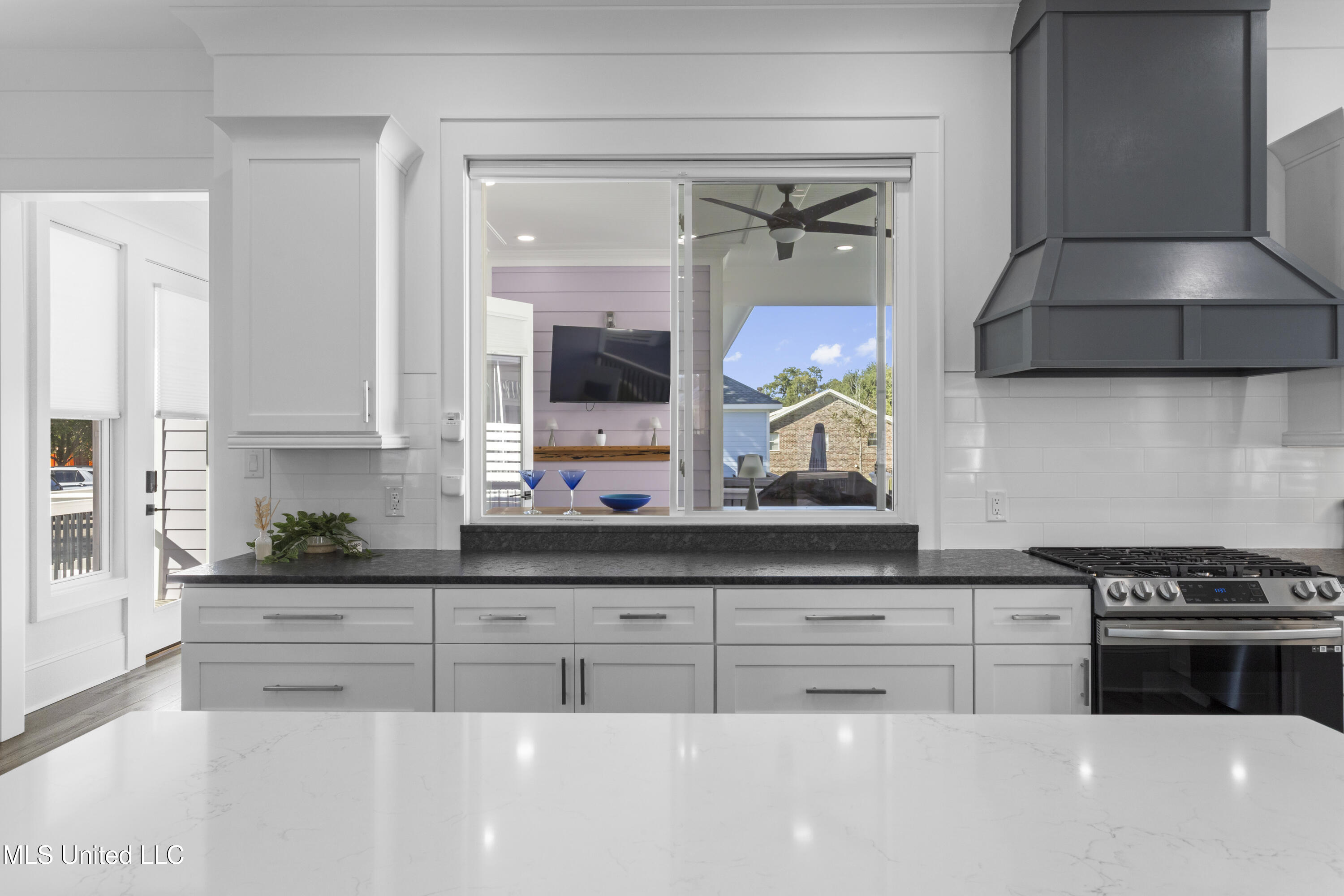 254 W Second Street Property Photo 18