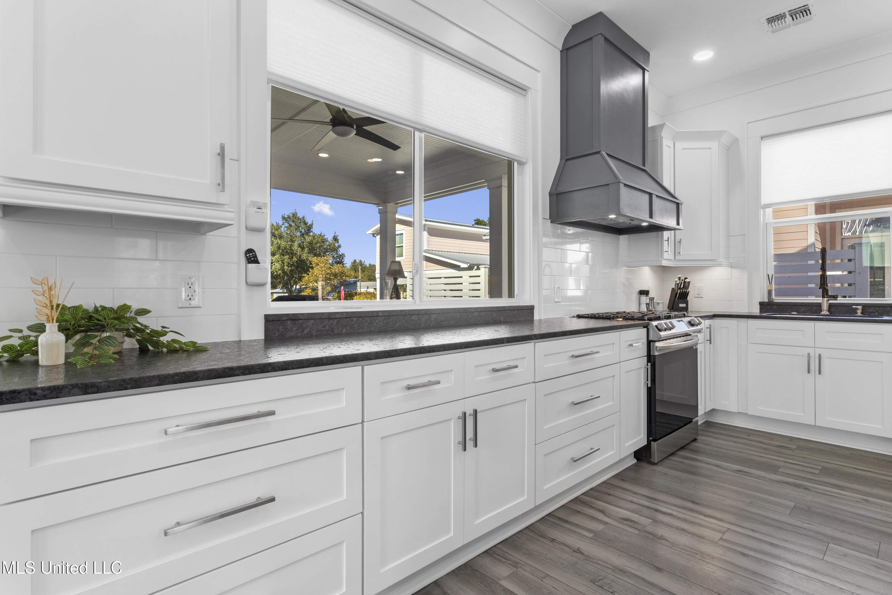 254 W Second Street Property Photo 19