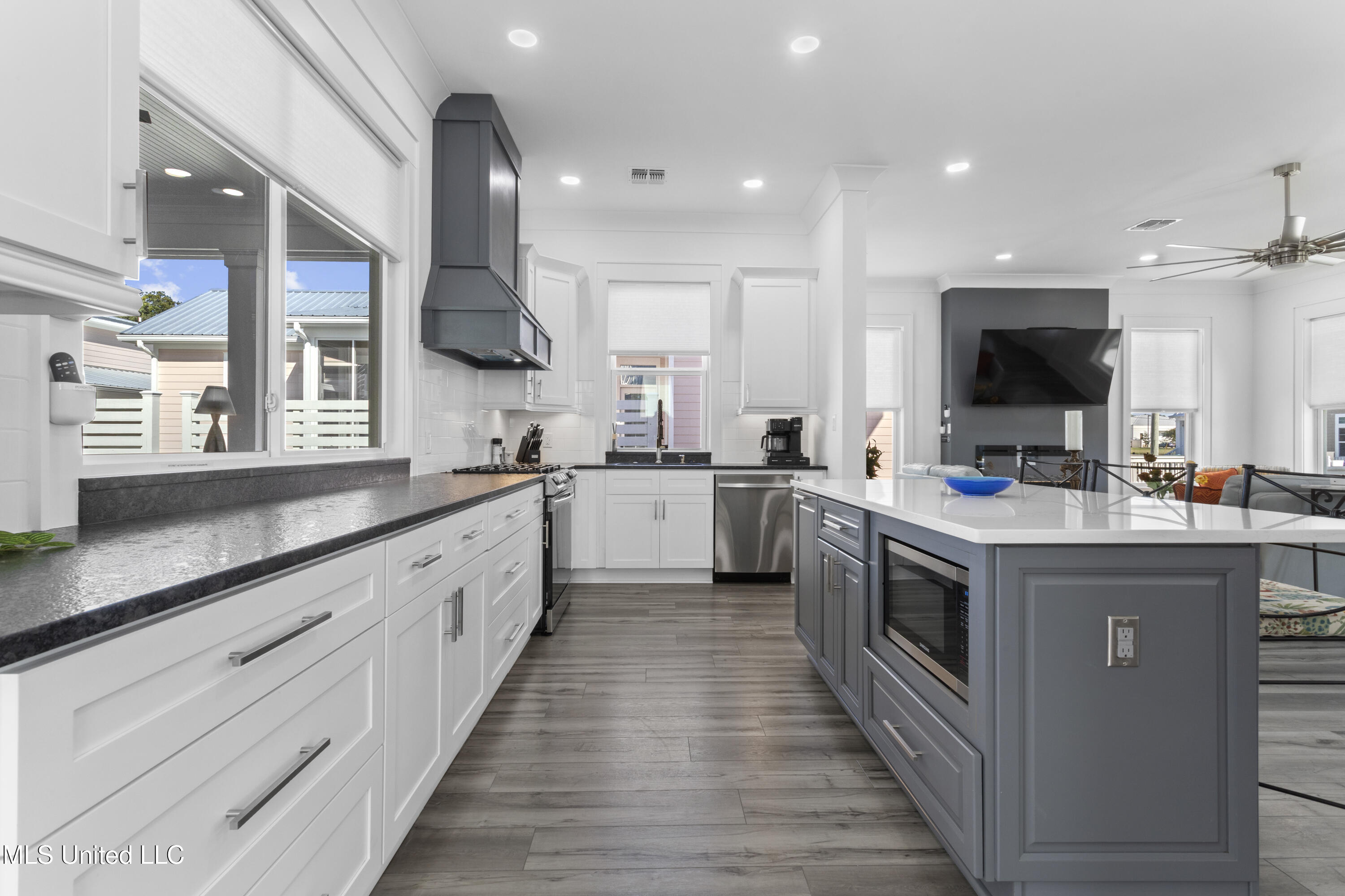 254 W Second Street Property Photo 20