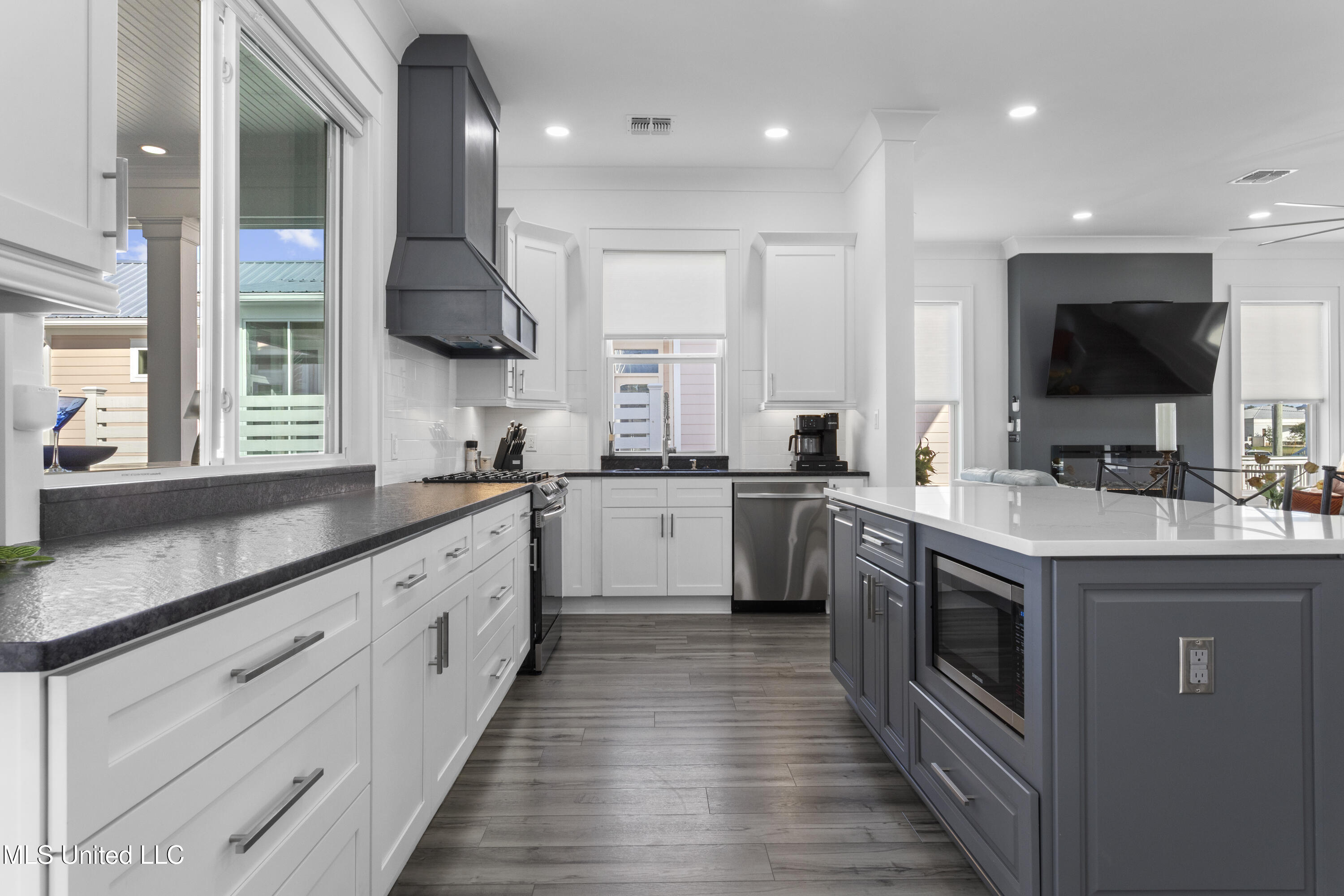 254 W Second Street Property Photo 22