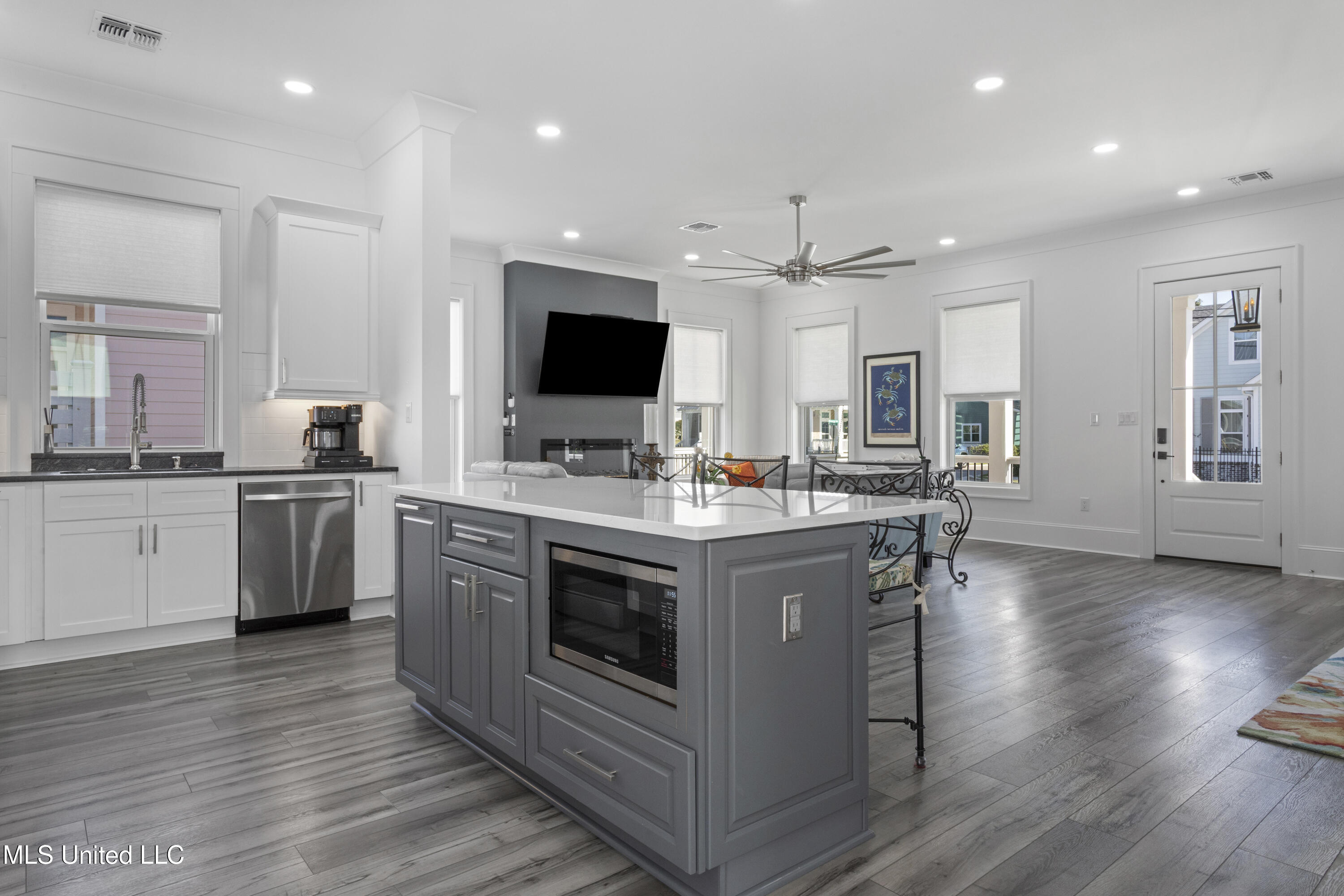 254 W Second Street Property Photo 23