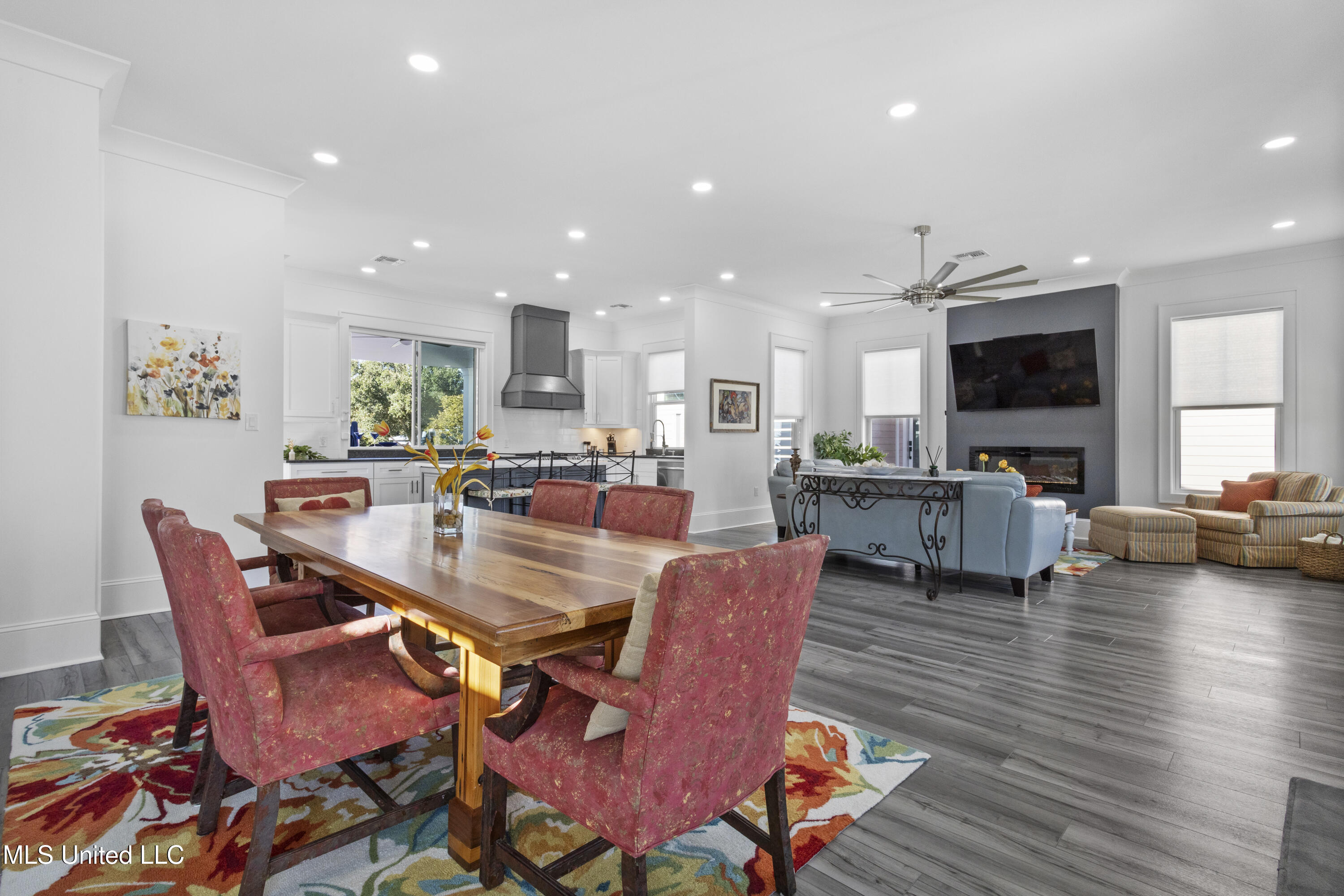 254 W Second Street Property Photo 25