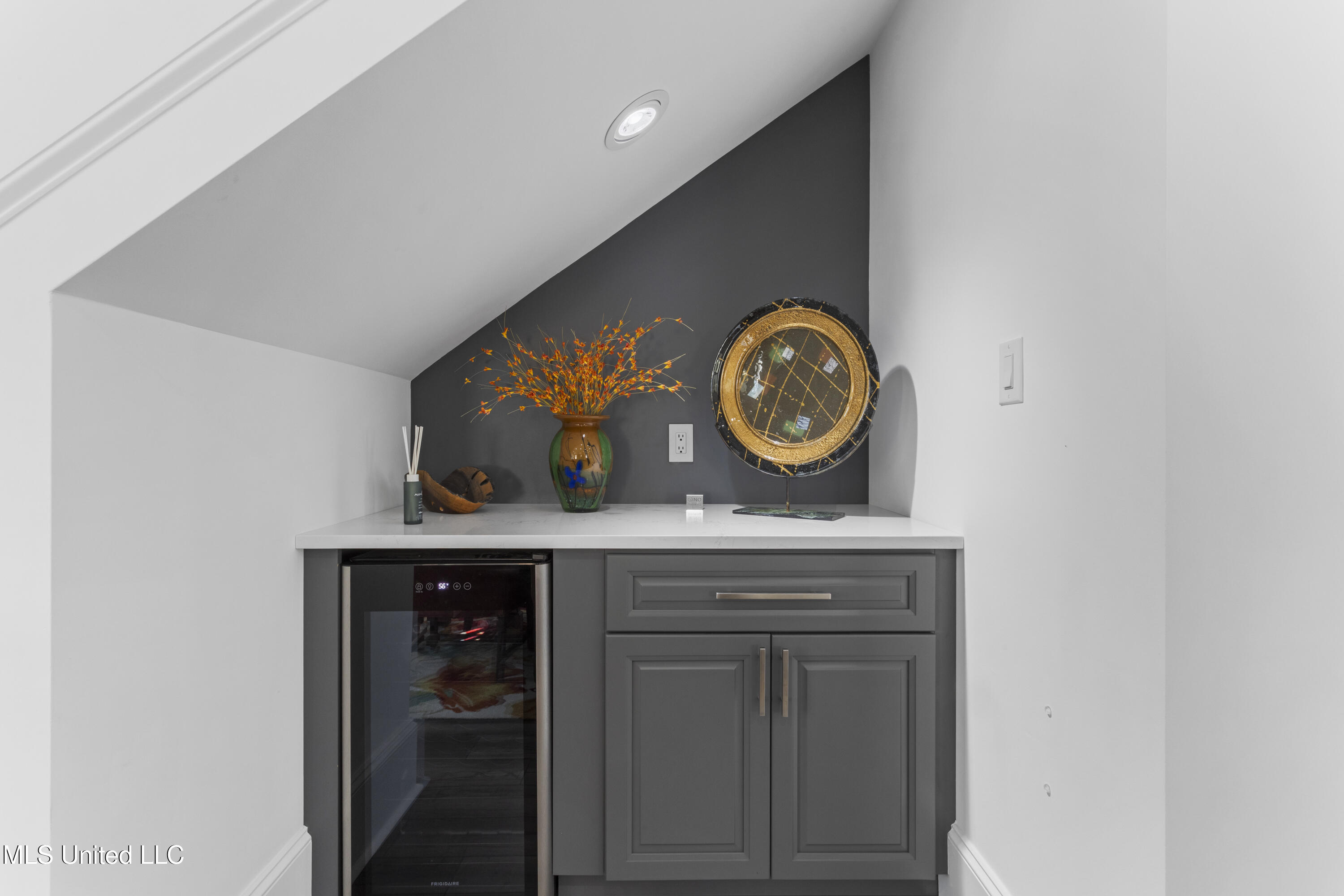 254 W Second Street Property Photo 27