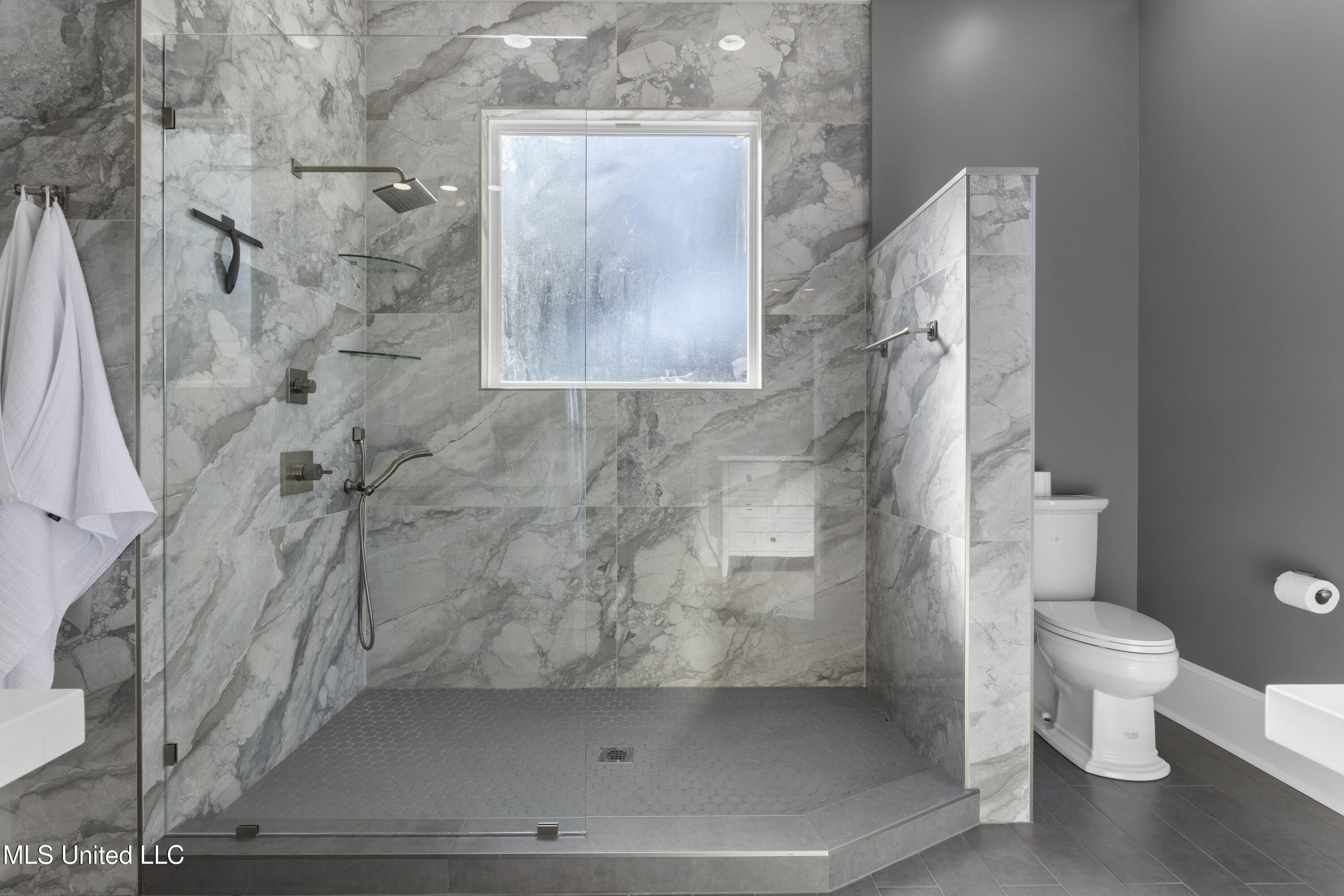 254 W Second Street Property Photo 37