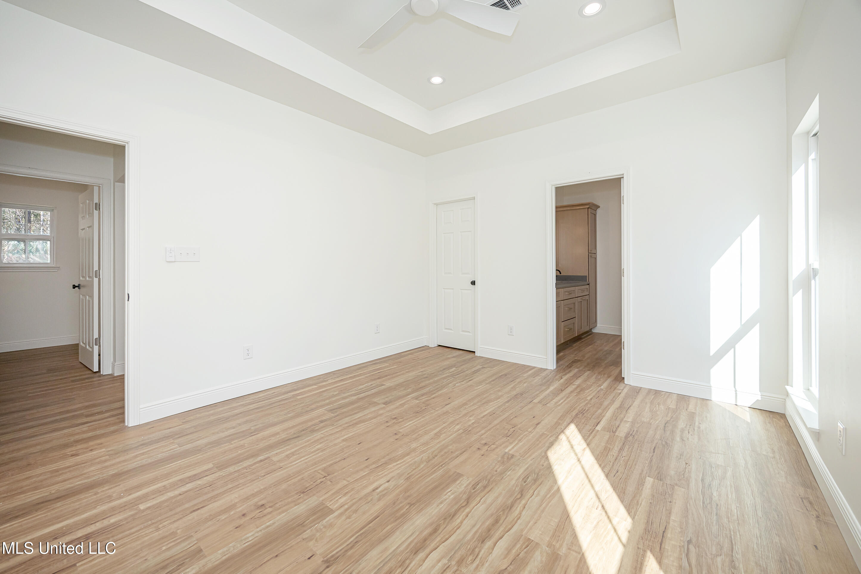 811 Bay Street Property Photo 29